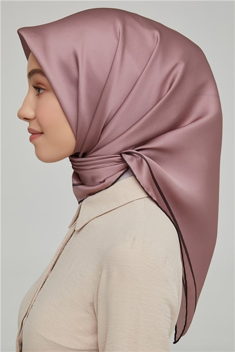 Armine Sura İpek Eşarp 21Ka8668 35