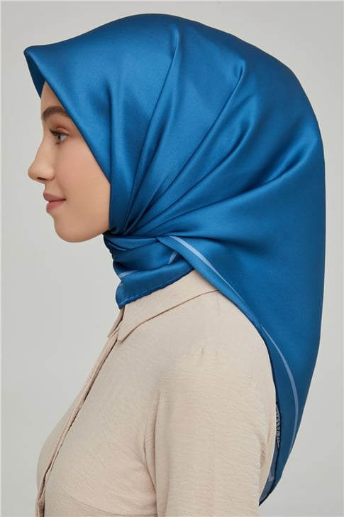 Armine Sura İpek Eşarp 21Ka8668 50