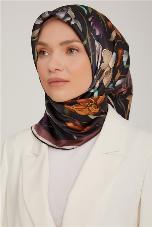 Armine Sura İpek Eşarp 22Ka8825 02