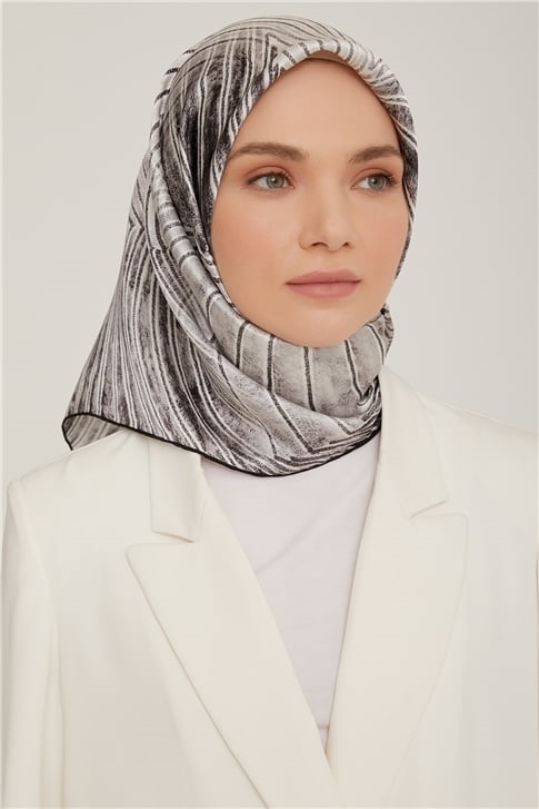Armine Sura İpek Eşarp 22Ka8851 03