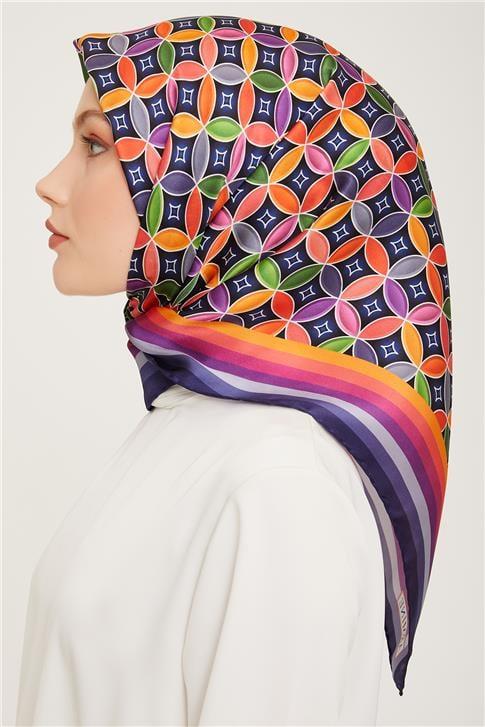 Armine Sura İpek Eşarp 23Ka9036 5 06