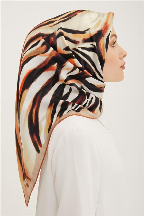 Armine Sura İpek Eşarp 23Ya8929 04