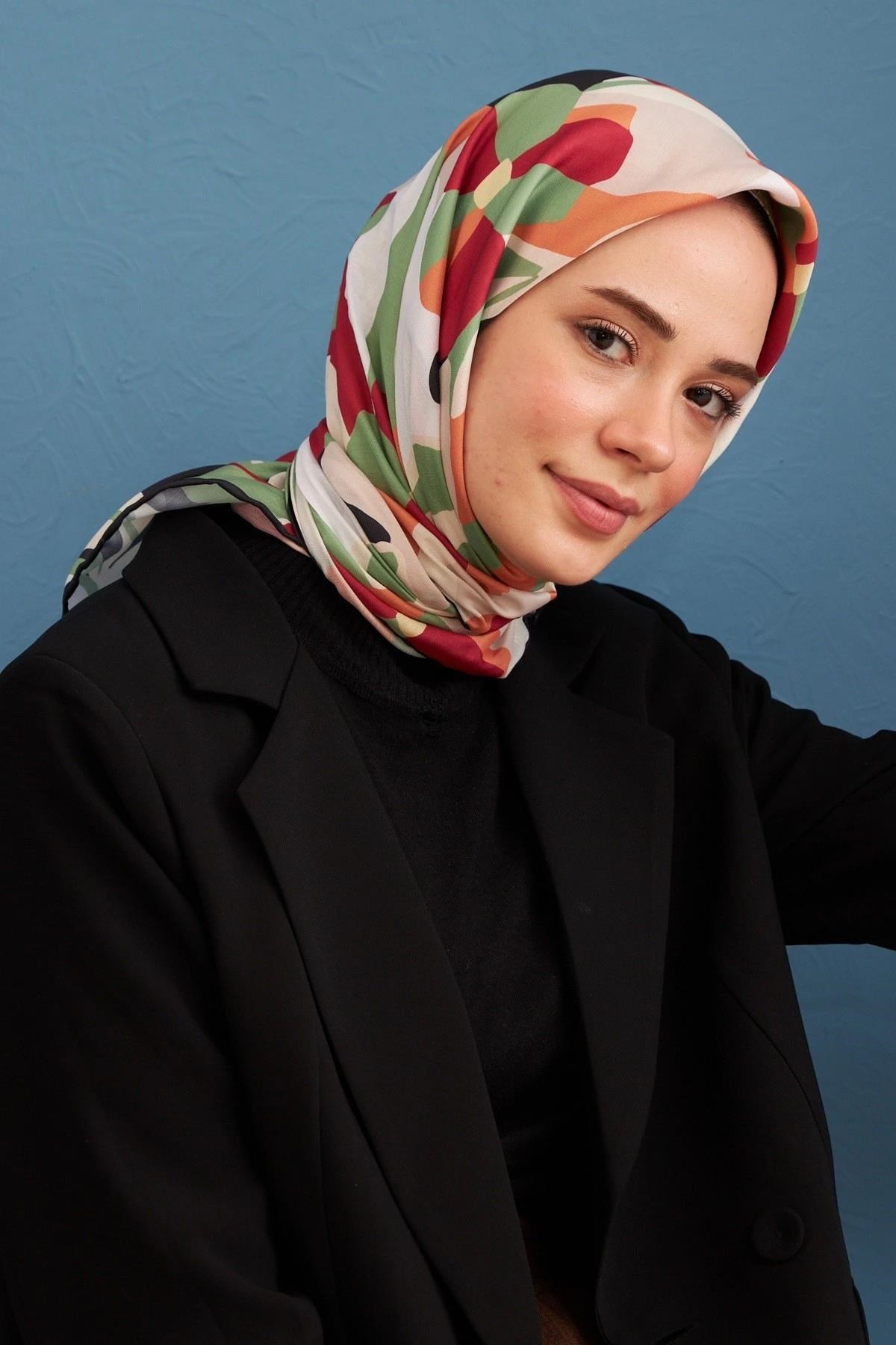 Daphne Bordo Yeşil Pamuk Viskon Eşarp Modeli