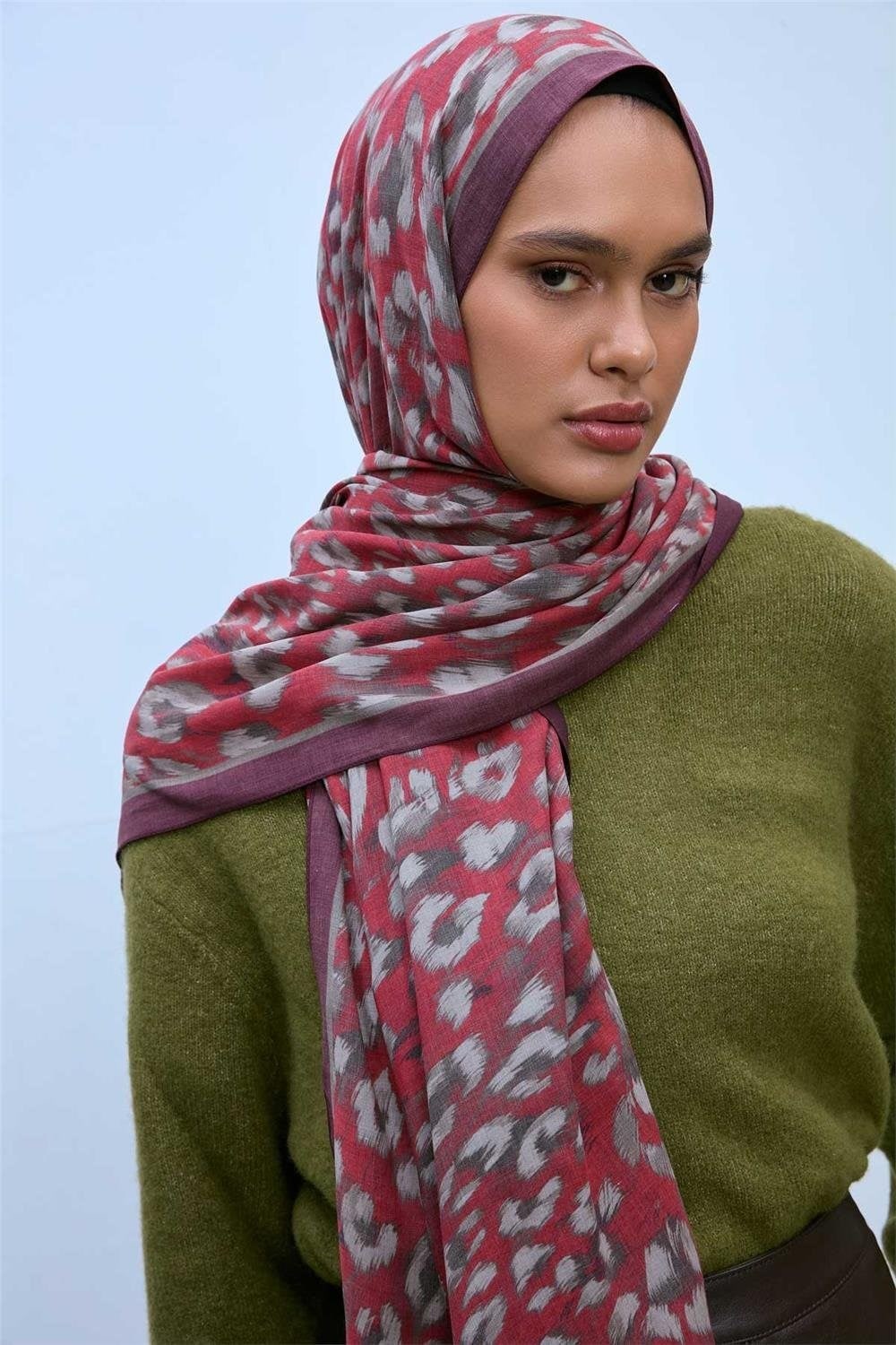 Eco Viscose Leopar Şal Kırmızı Nefes Alan Dokulu 9