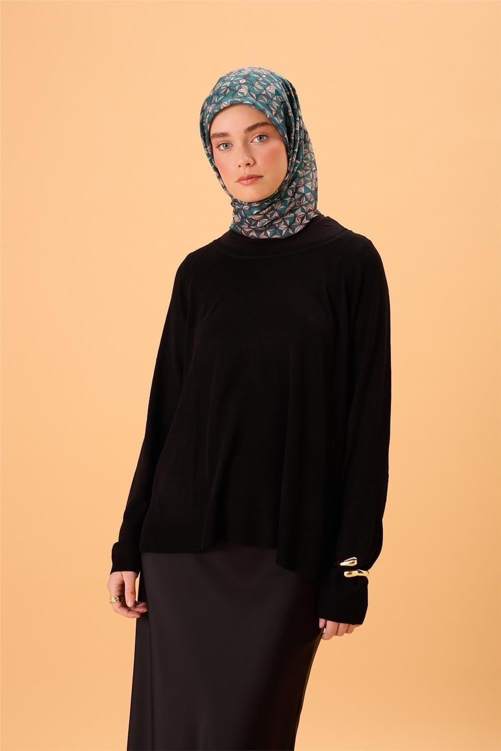 İnce Pamuk Soft Eşarp Antrasit Patina Yeşili Krem Sütlü Kahve Desenli Kaymaz Dokulu Tok Duruşlu 90x90