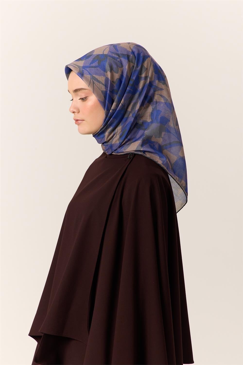 İnce Pamuk Soft Eşarp Civit-Eflatun Desenli Nefes Alan Tok Duruşlu 90x90