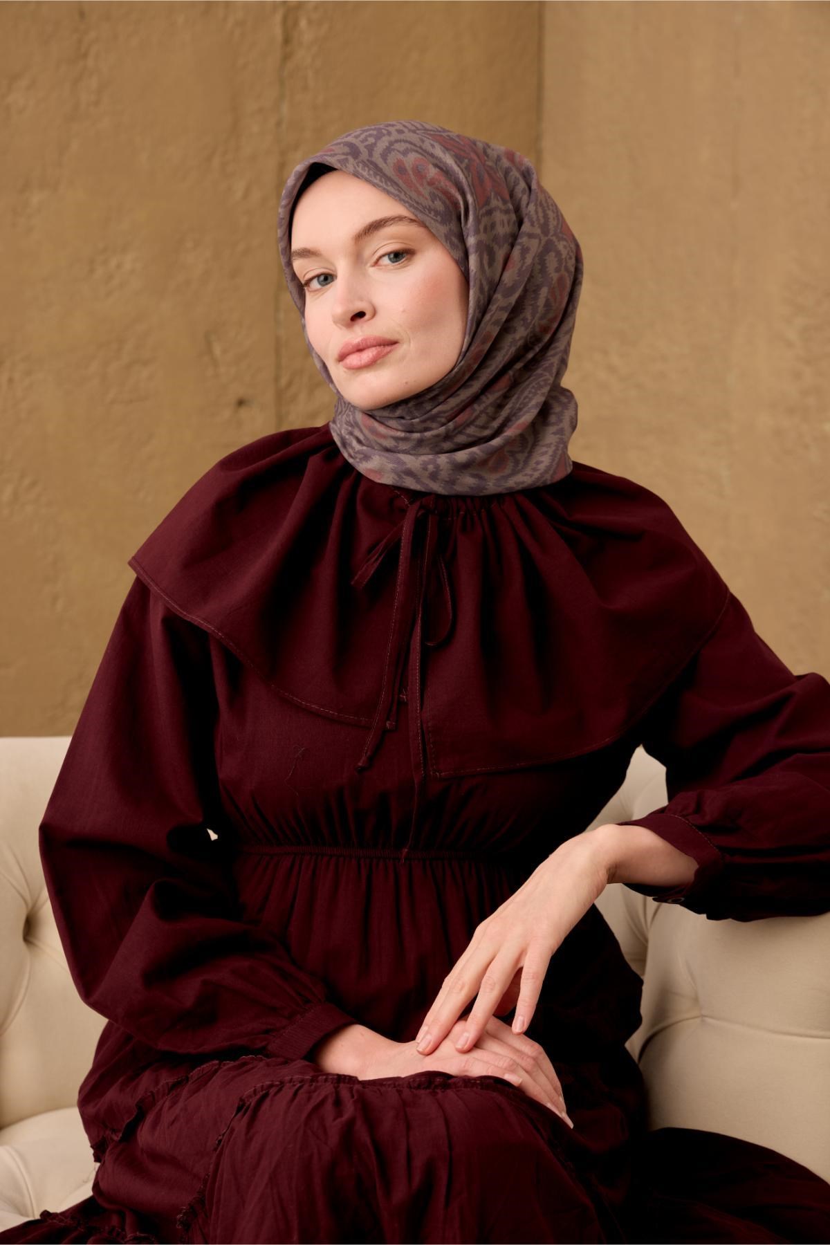 İnce Pamuk Soft Eşarp Kına Yeşili-Kiremit-Koyu Vizon Desenli Nefes Alan Tok Duruşlu 90x90