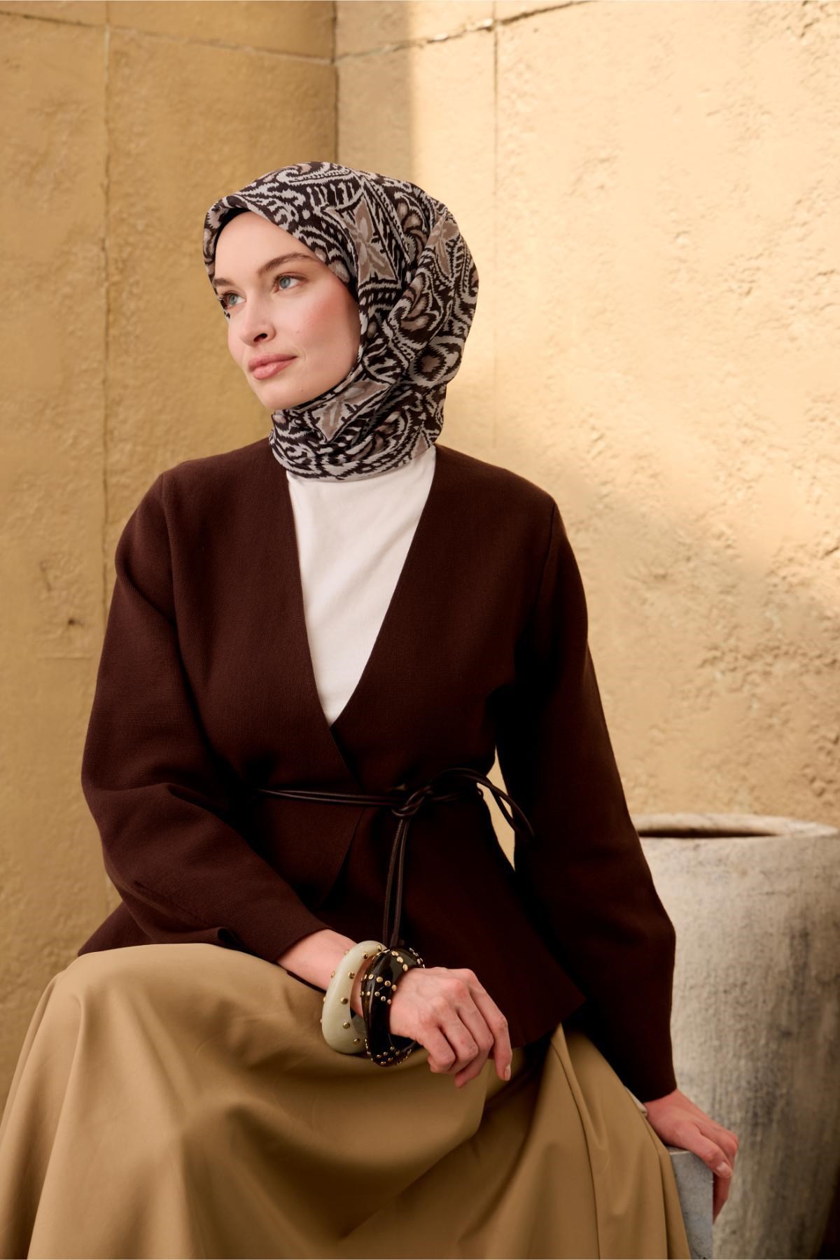 İnce Pamuk Soft Eşarp Siyah-Vizon Taş Desenli Nefes Alan Tok Duruşlu 90x90
