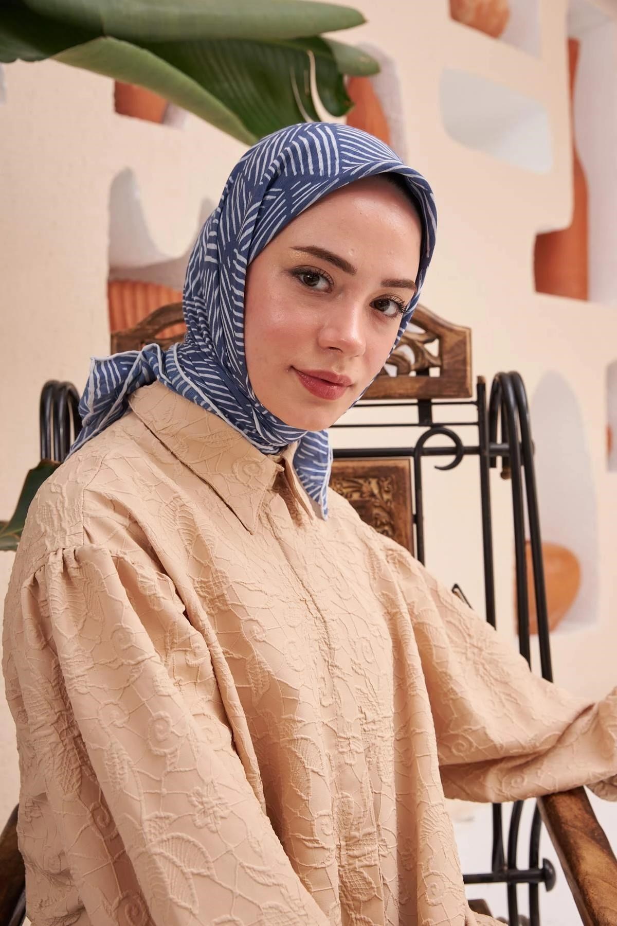 İpekhan Çizgi Desen Serisi Lacivert Pamuk Viskon Eşarp 1121-04