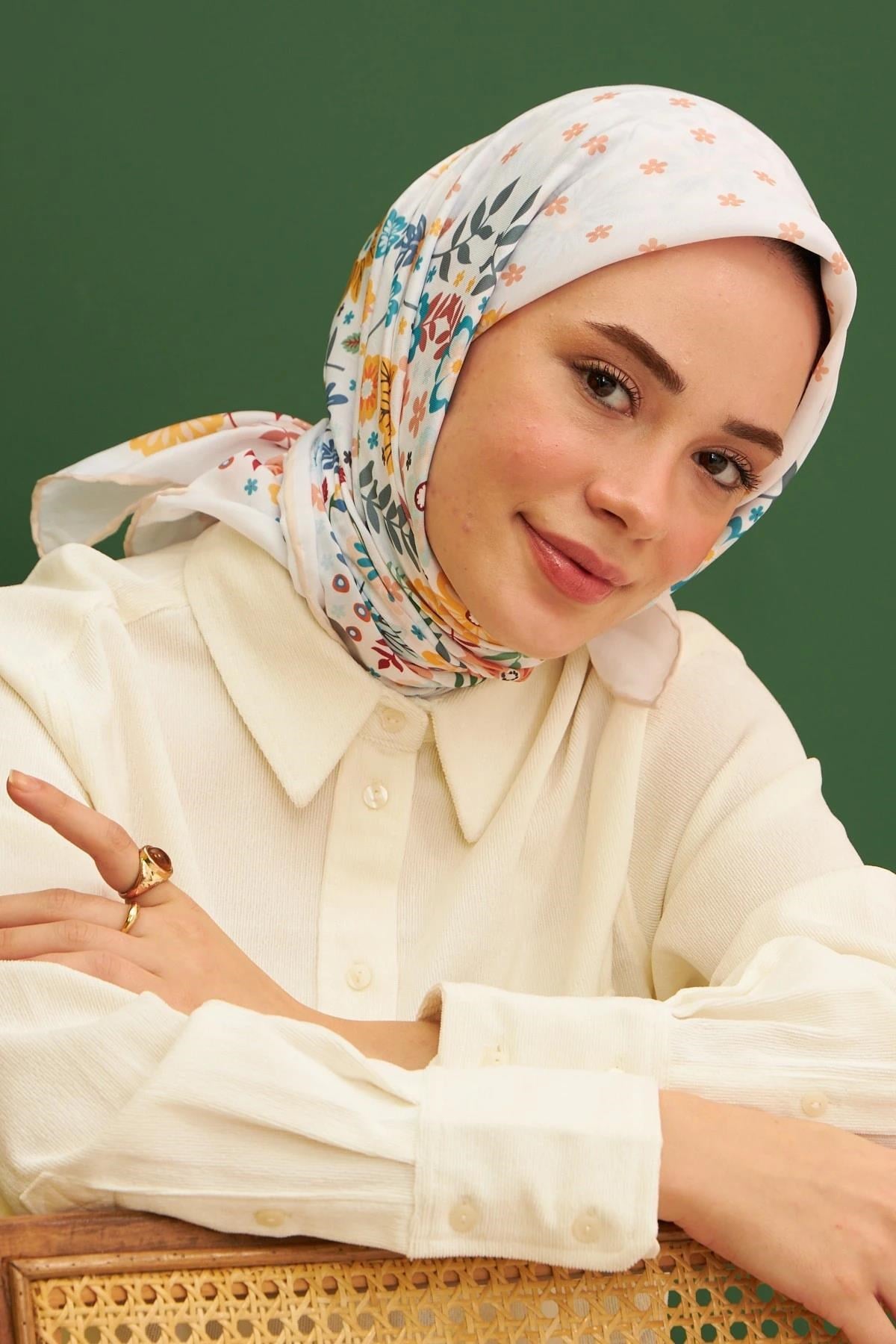 Kalmia Sarı Pamuk Viskon Eşarp Modeli