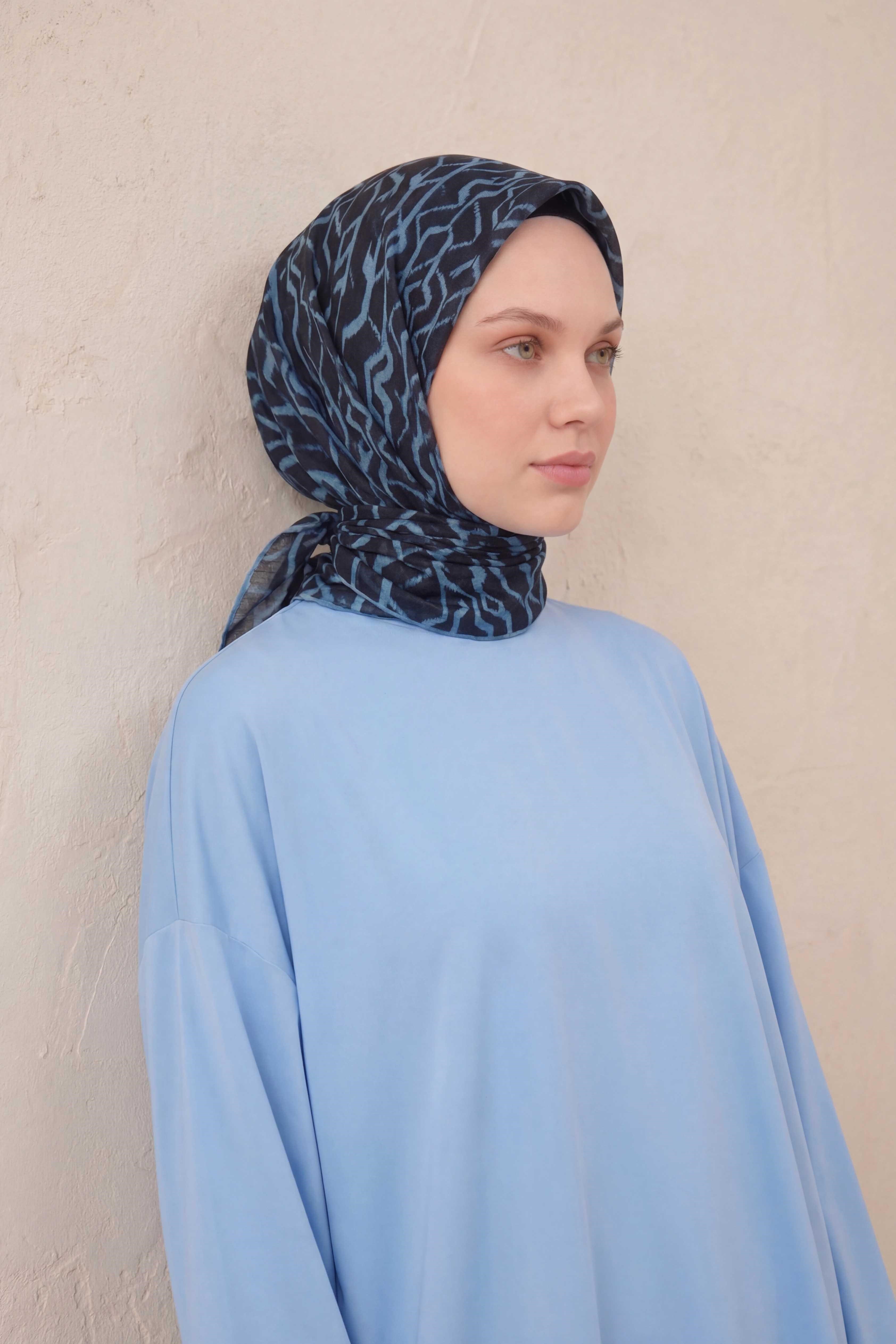 Pamuk Karışımlı Soft Eşarp Başak Desen Siyah Mavi 90x90