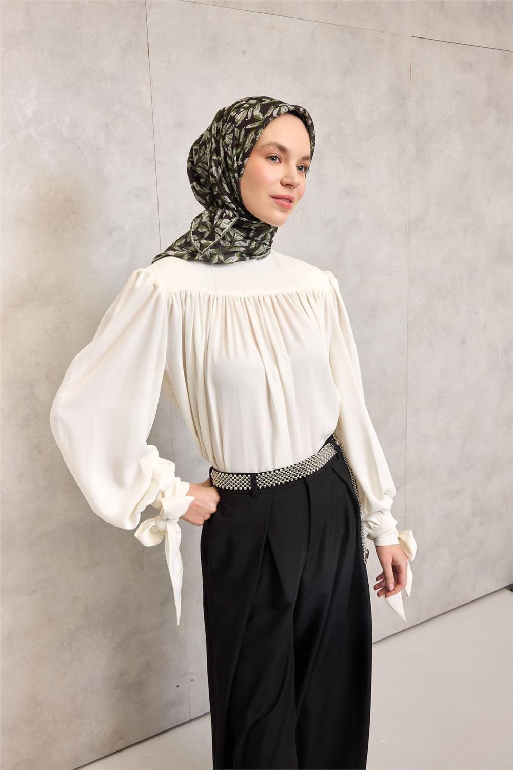 Pamuk Polyester Soft Eşarp Çiçek Desen Duman Siyahı 90*90