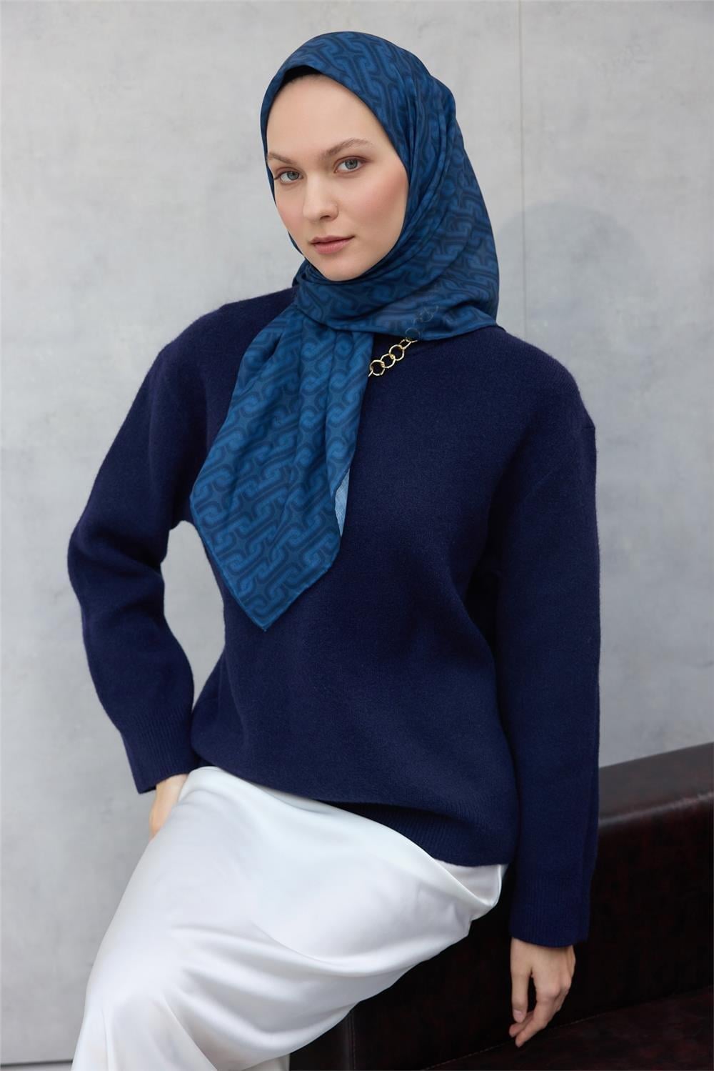 Pamuk Polyester Soft Eşarp Geometrik Desen Indigo Mavi 90x90