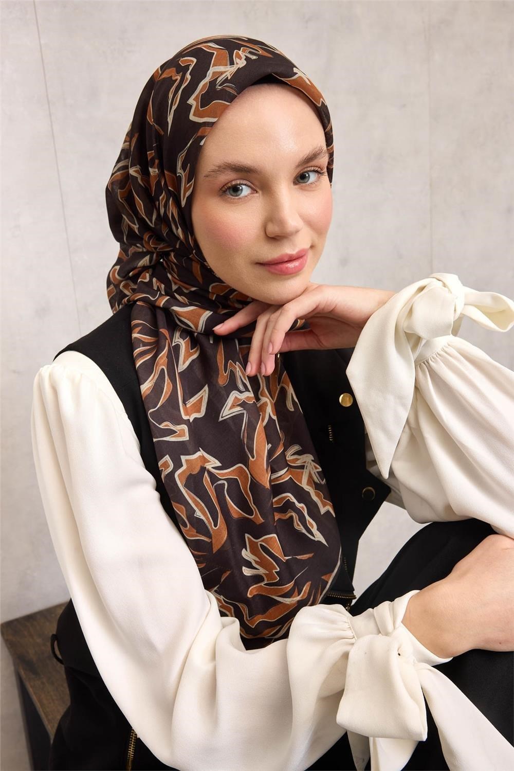 Pamuk Polyester Soft Eşarp Koyu Siyah Soyut Desenli Nefes Alan Hafif 90x90