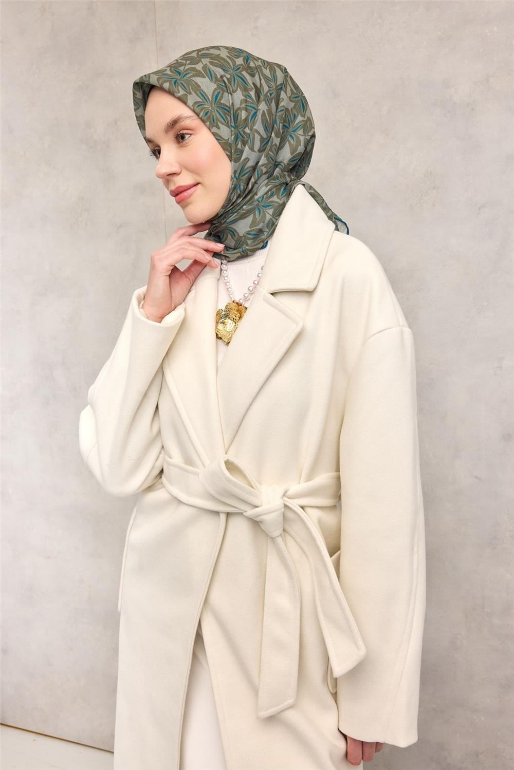 Pamuk Polyester Soft Eşarp Soluk Yeşil Flora Desenli Kaymaz Dokulu 90x90