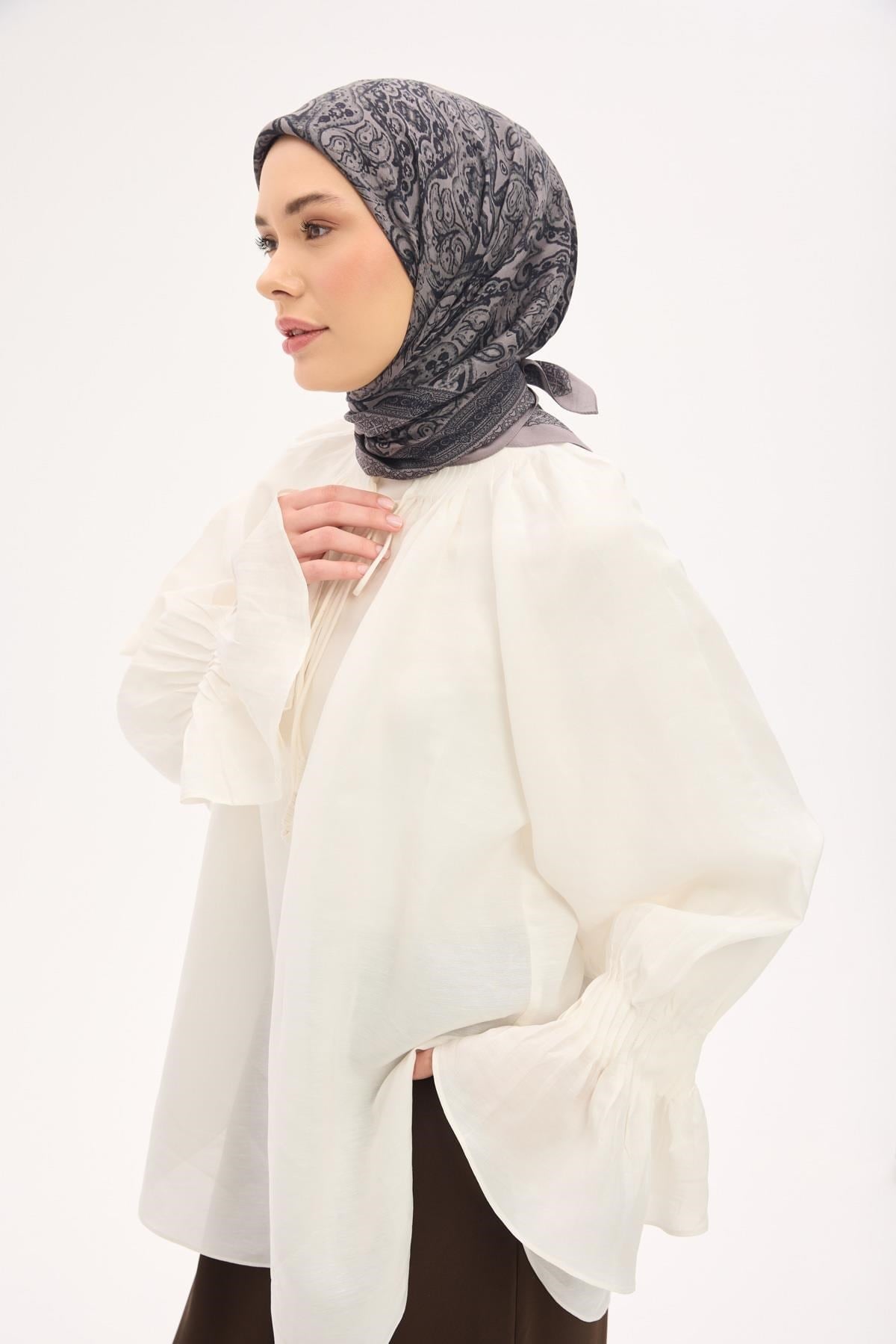 Silk Home Arve Eşarp 181003-18