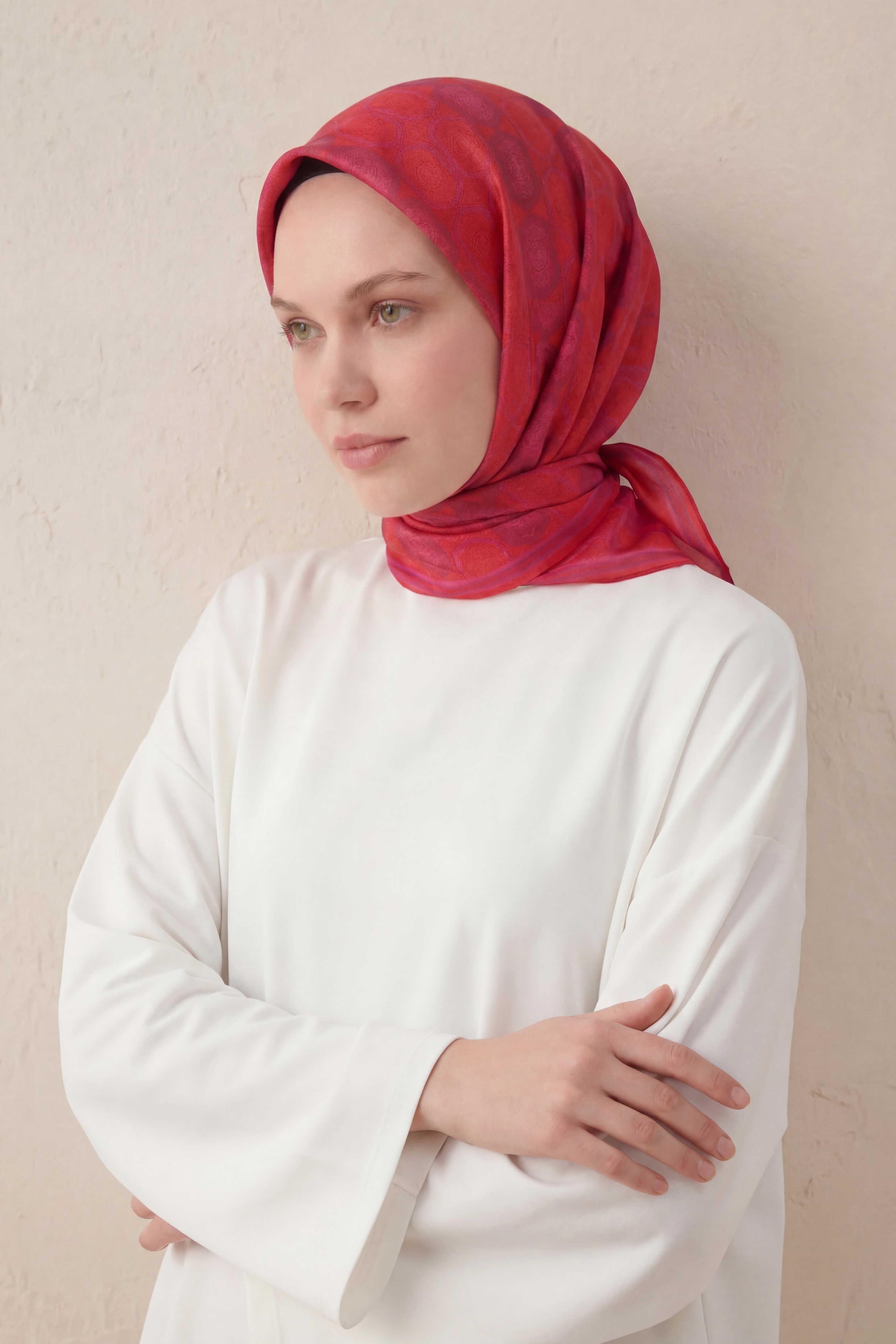 Pamuk Karışımlı Soft Eşarp Osmanlı Motif Desen Kırmızı 90x90