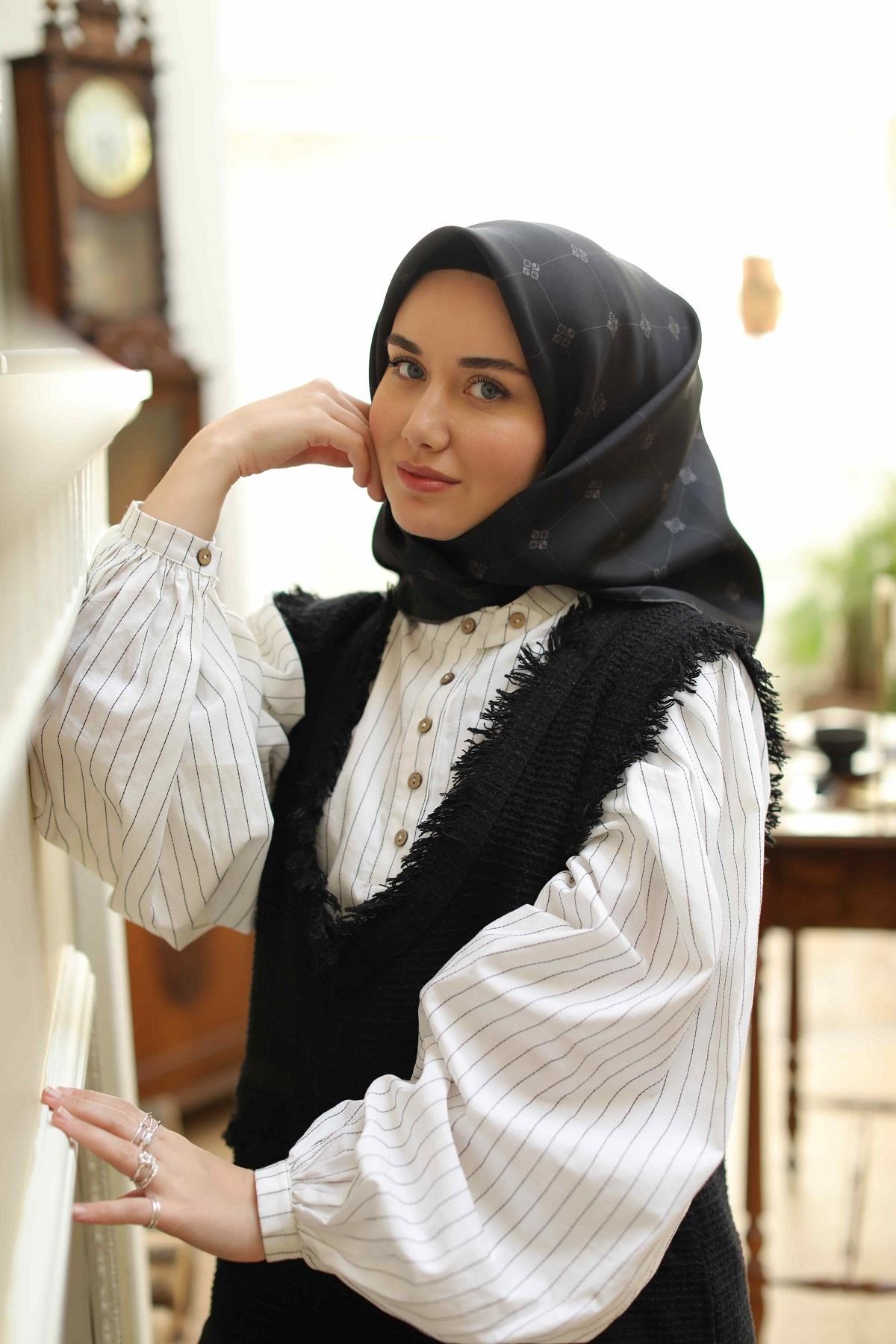 Silk Home Sura (Saten) İpek Eşarp 11392-S02