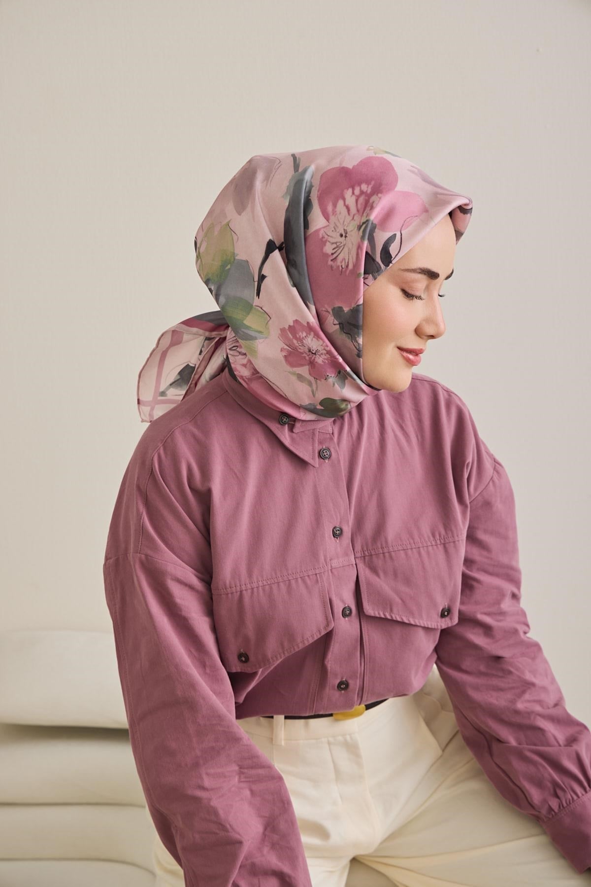 Twill İpek Eşarp Çiçek Desen Açık Pembe 90x90