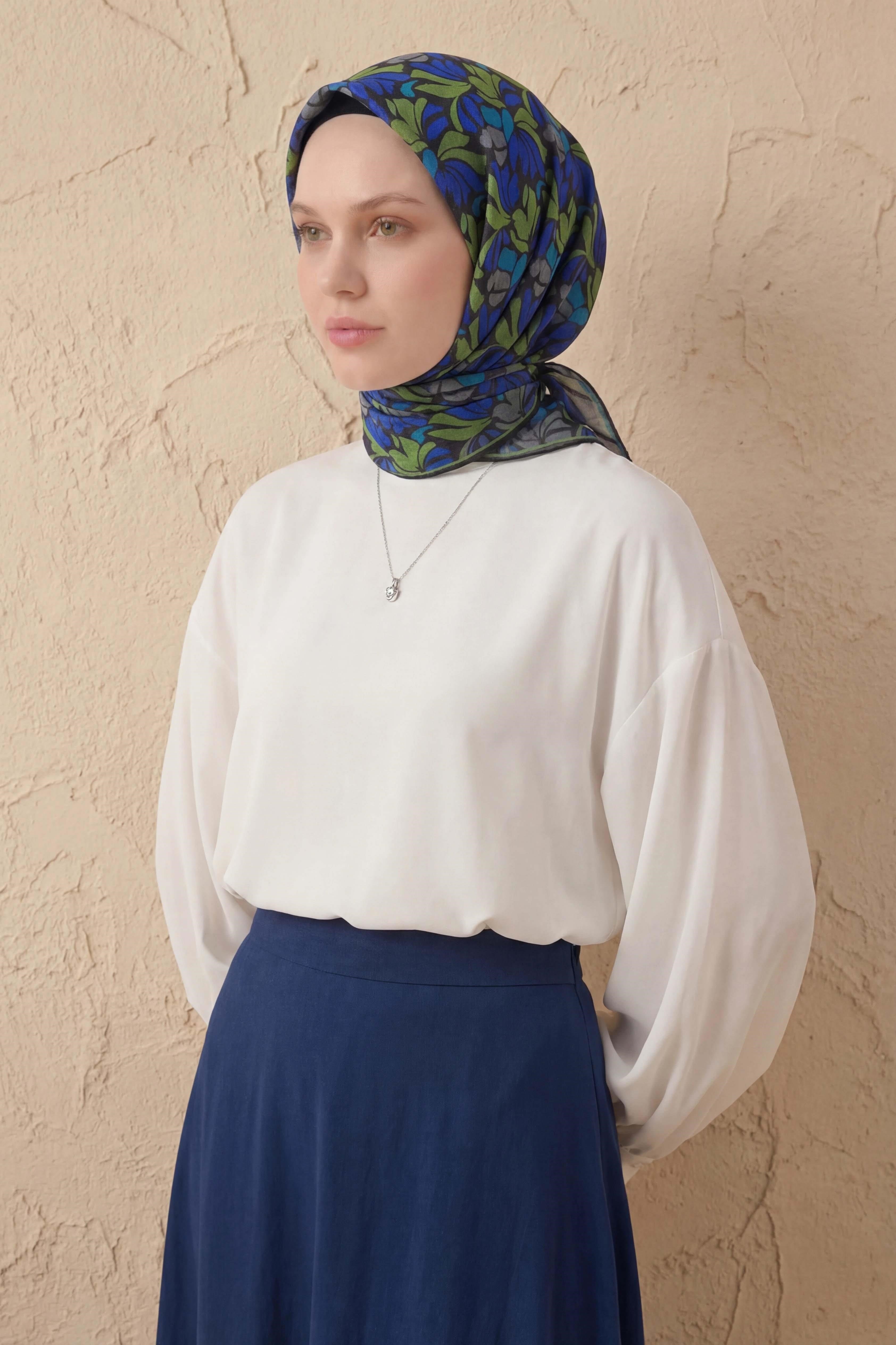 Soft Eşarp Floral Line Siyah 90x90
