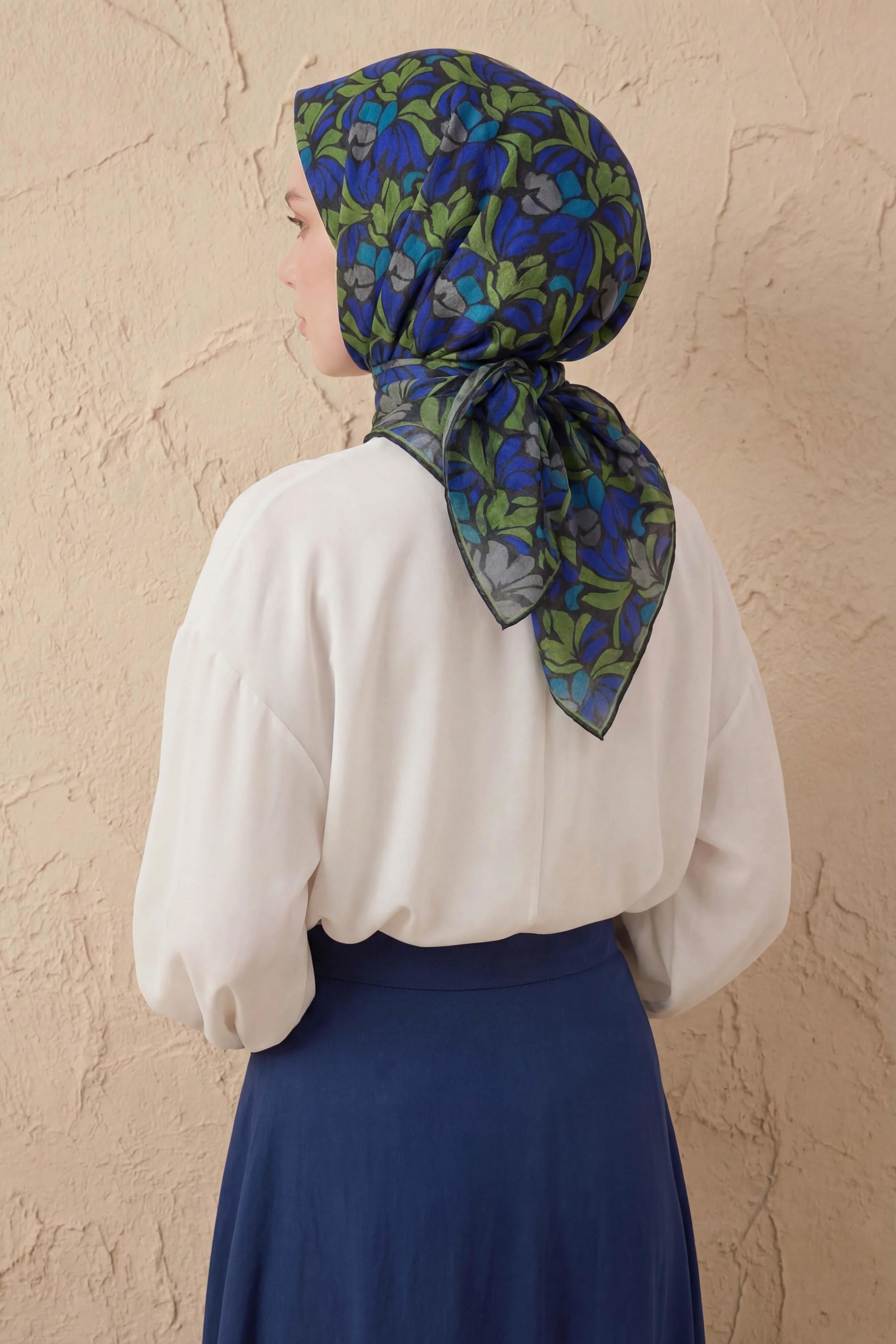 Soft Eşarp Floral Line Siyah 90x90