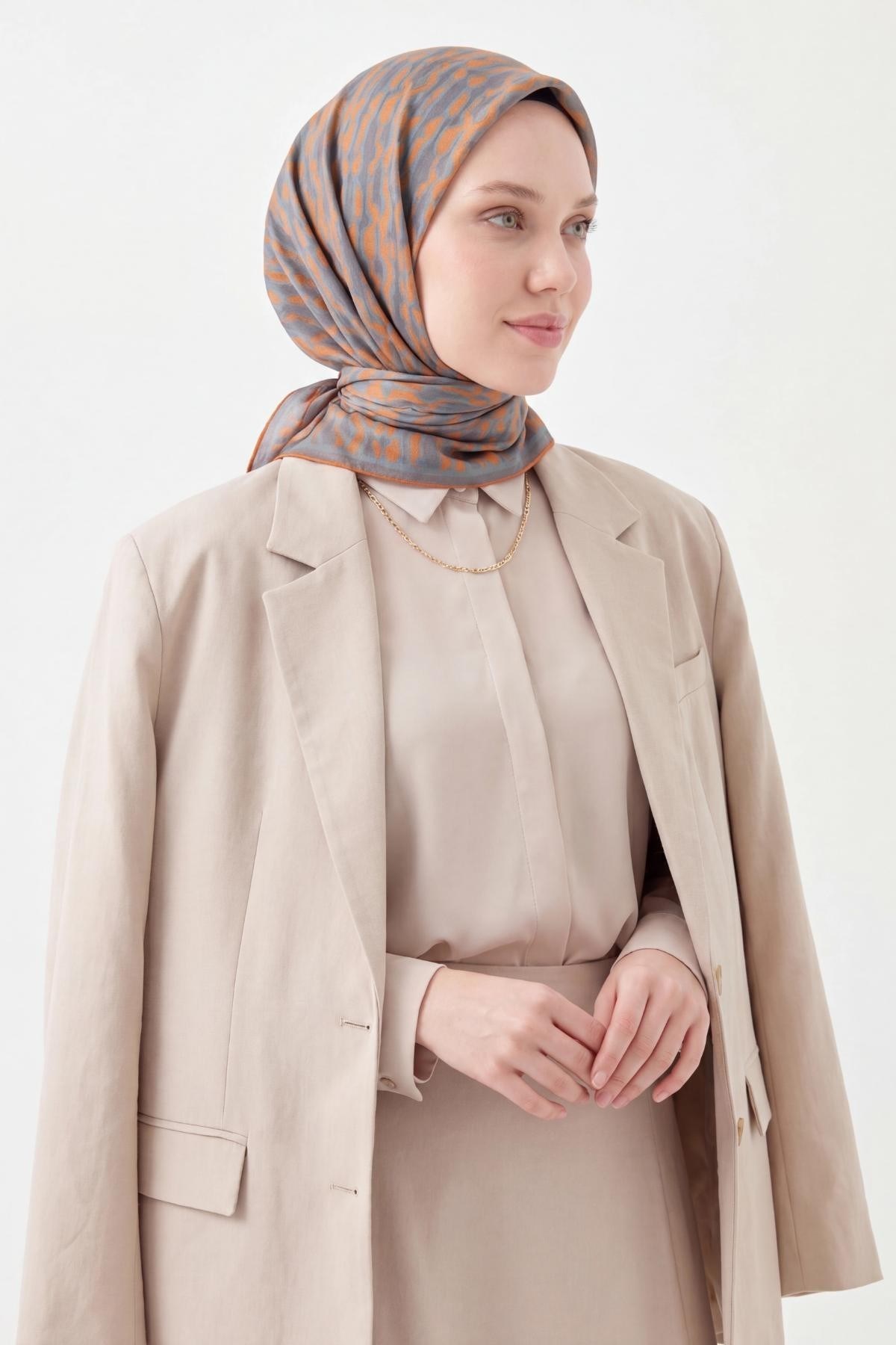 Soft Eşarp Flow Füme