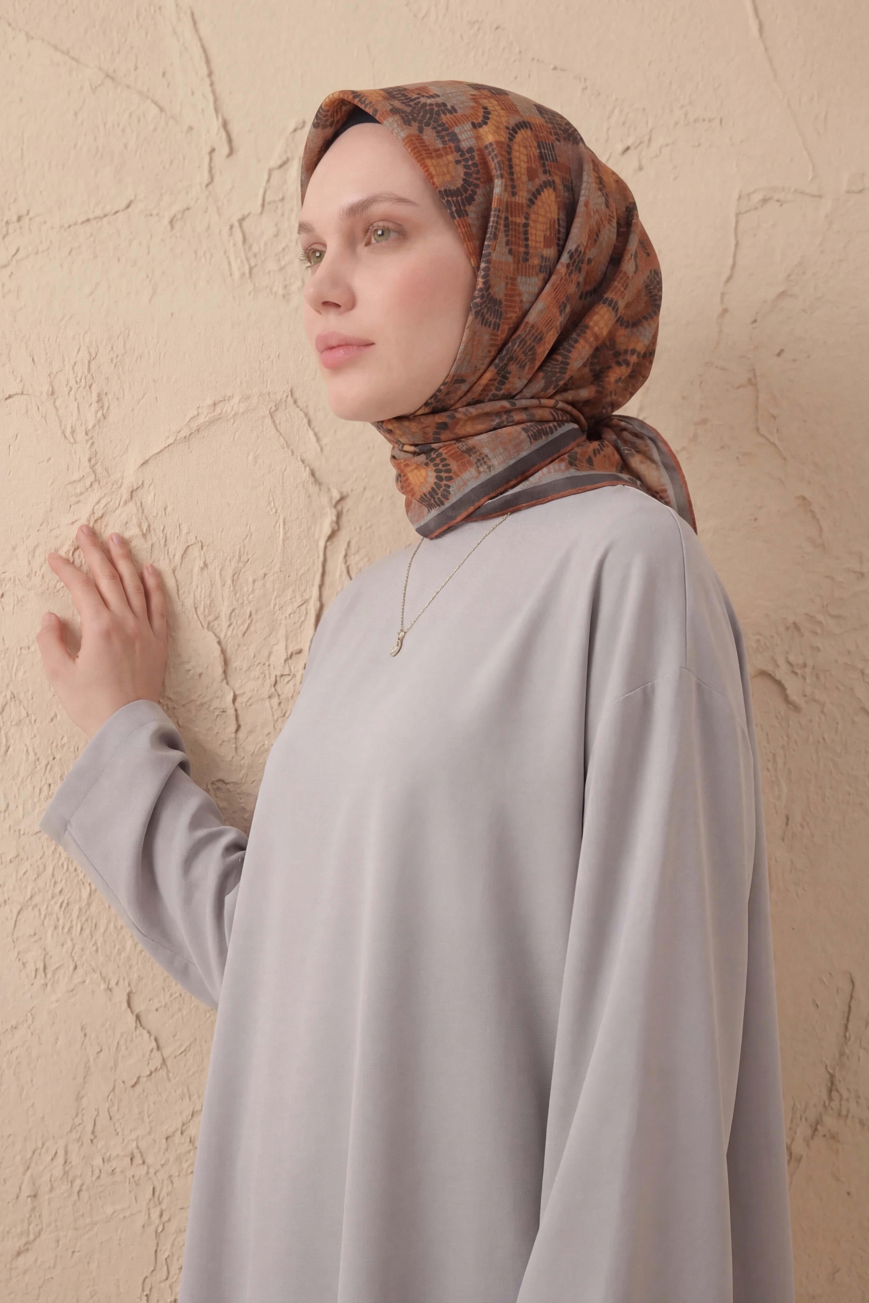 Soft Eşarp Melodi Desen Koyu Turuncu 90x90