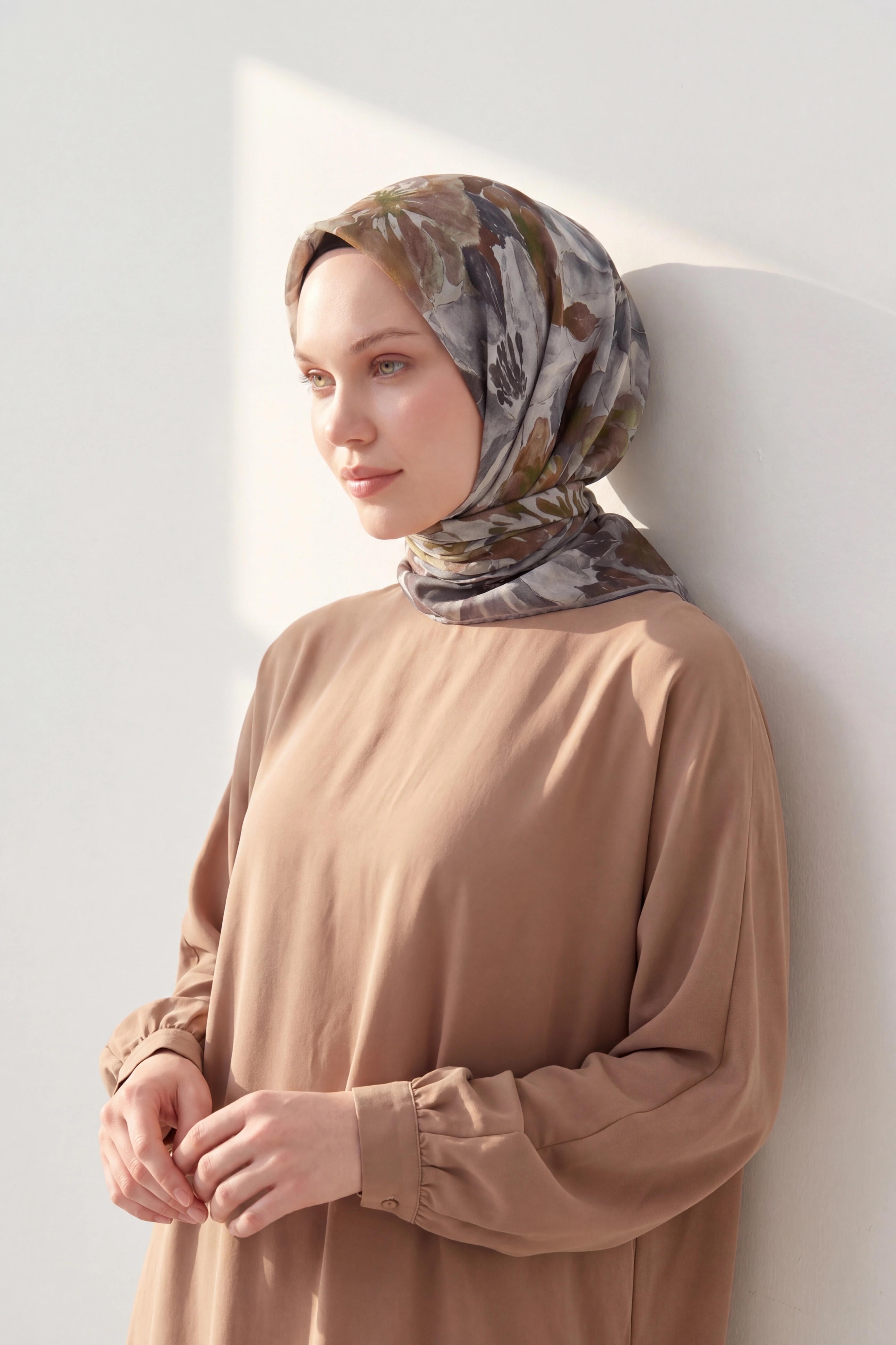Soft Eşarp Suluboya Koyu Gri 90x90
