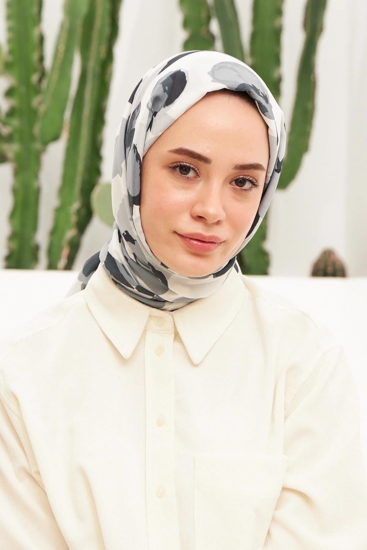 Sulu Boya Desenli Pamuk Şal Siyah Beyaz