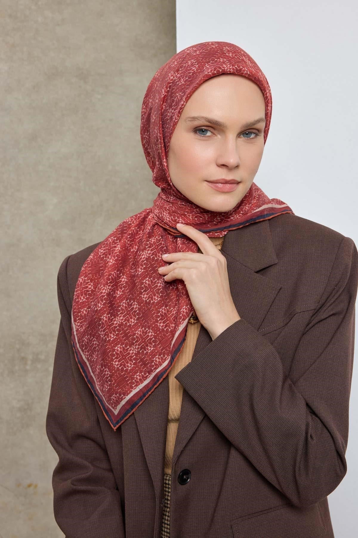 Tencel Monare Eşarp Geometrik Motif Desen Kiremit Kırmızı 90X90