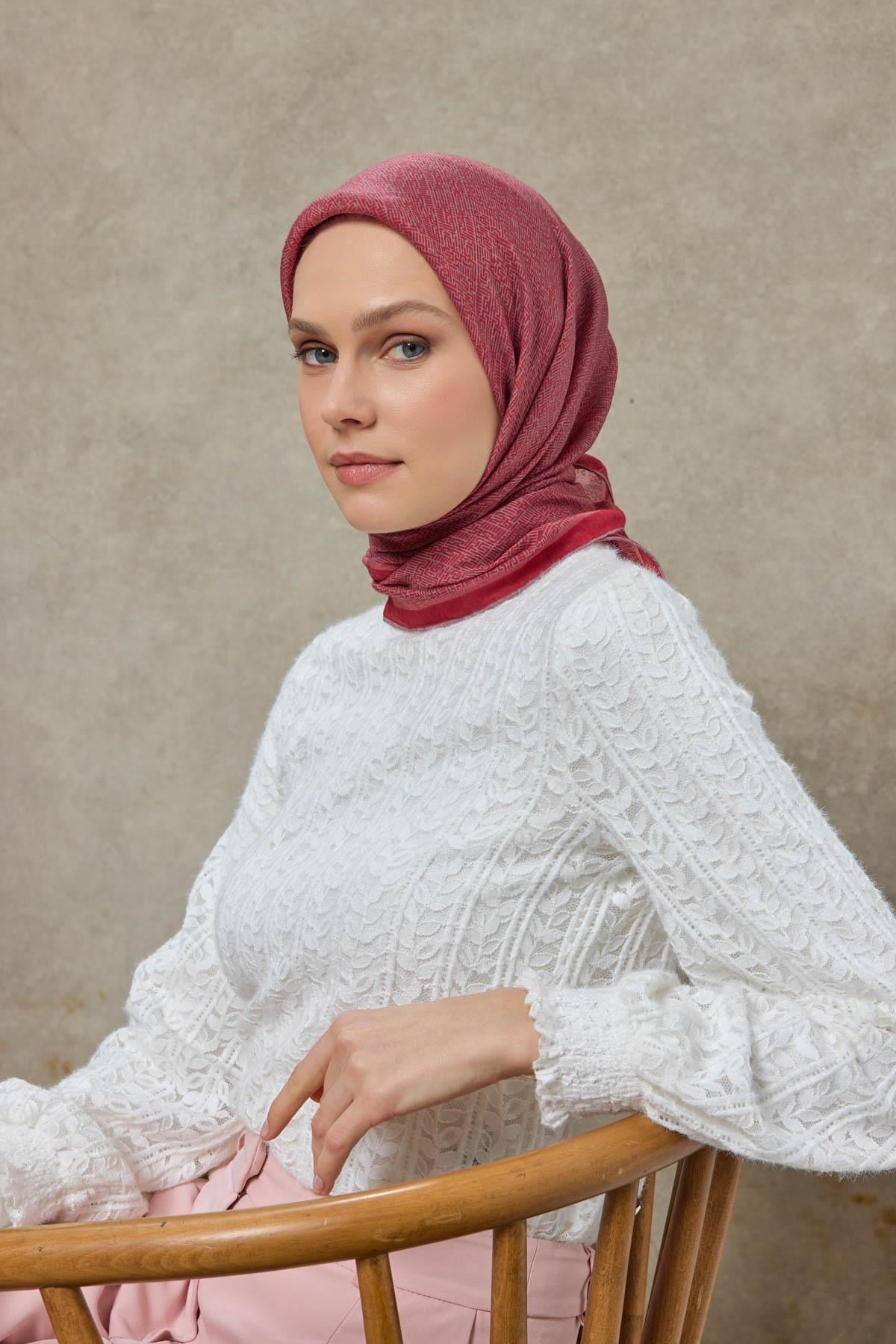 Tencel Monare Eşarp Labirent Desen Vişne 90X90