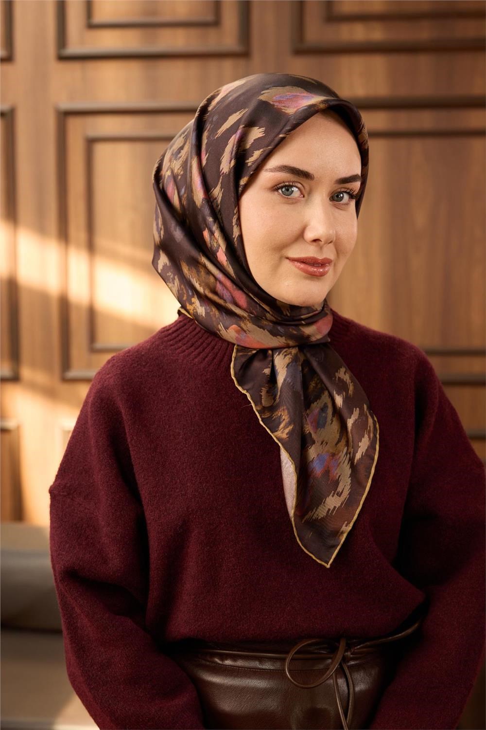 Twill İpek Eşarp Acı Kahve-Vizon Desenli Tok Duruşlu 90x90