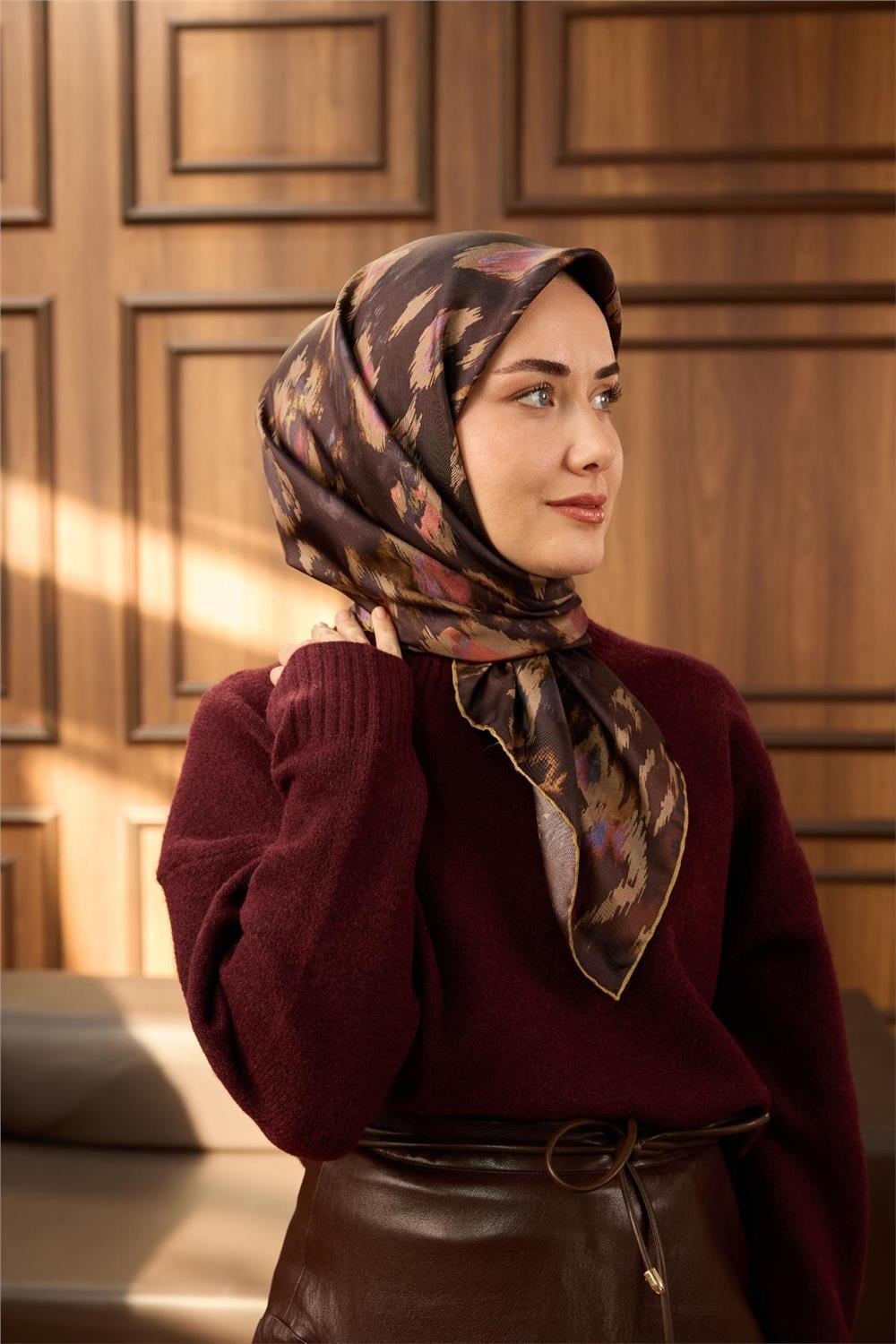 Twill İpek Eşarp Acı Kahve-Vizon Desenli Tok Duruşlu 90x90