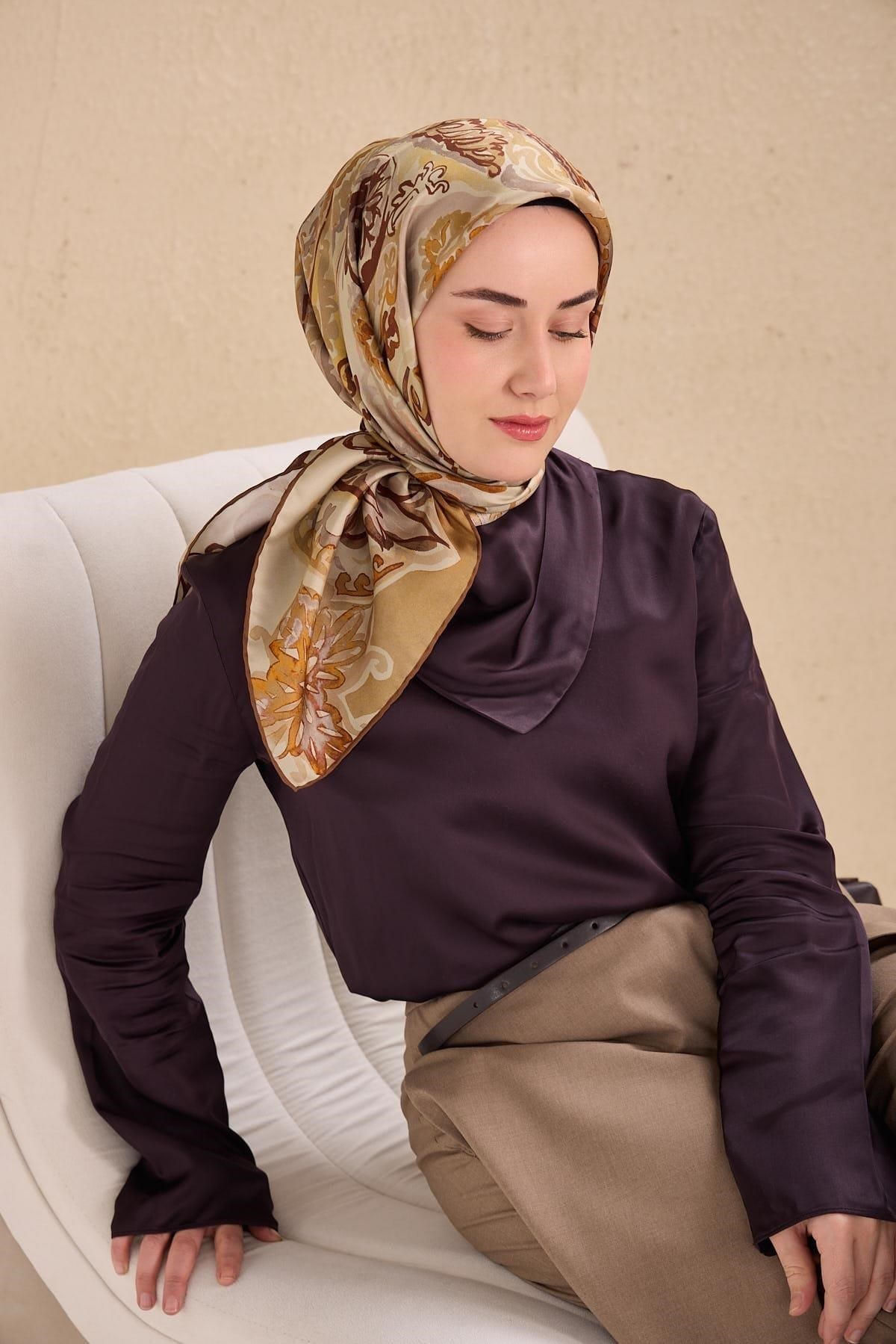 Twill İpek Eşarp Art Desen Koyu Krem 90x90