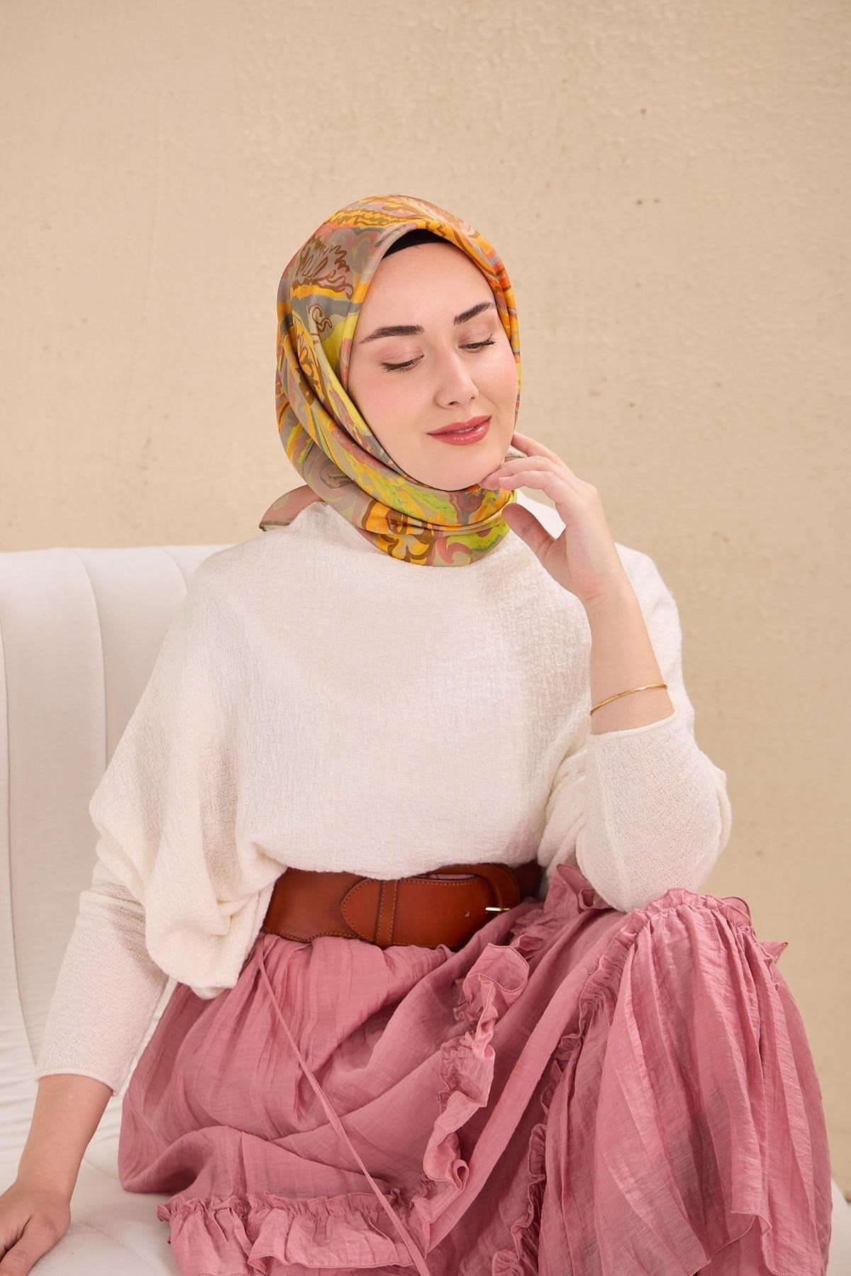 Twill İpek Eşarp Art Desen Soluk Turuncu 90x90