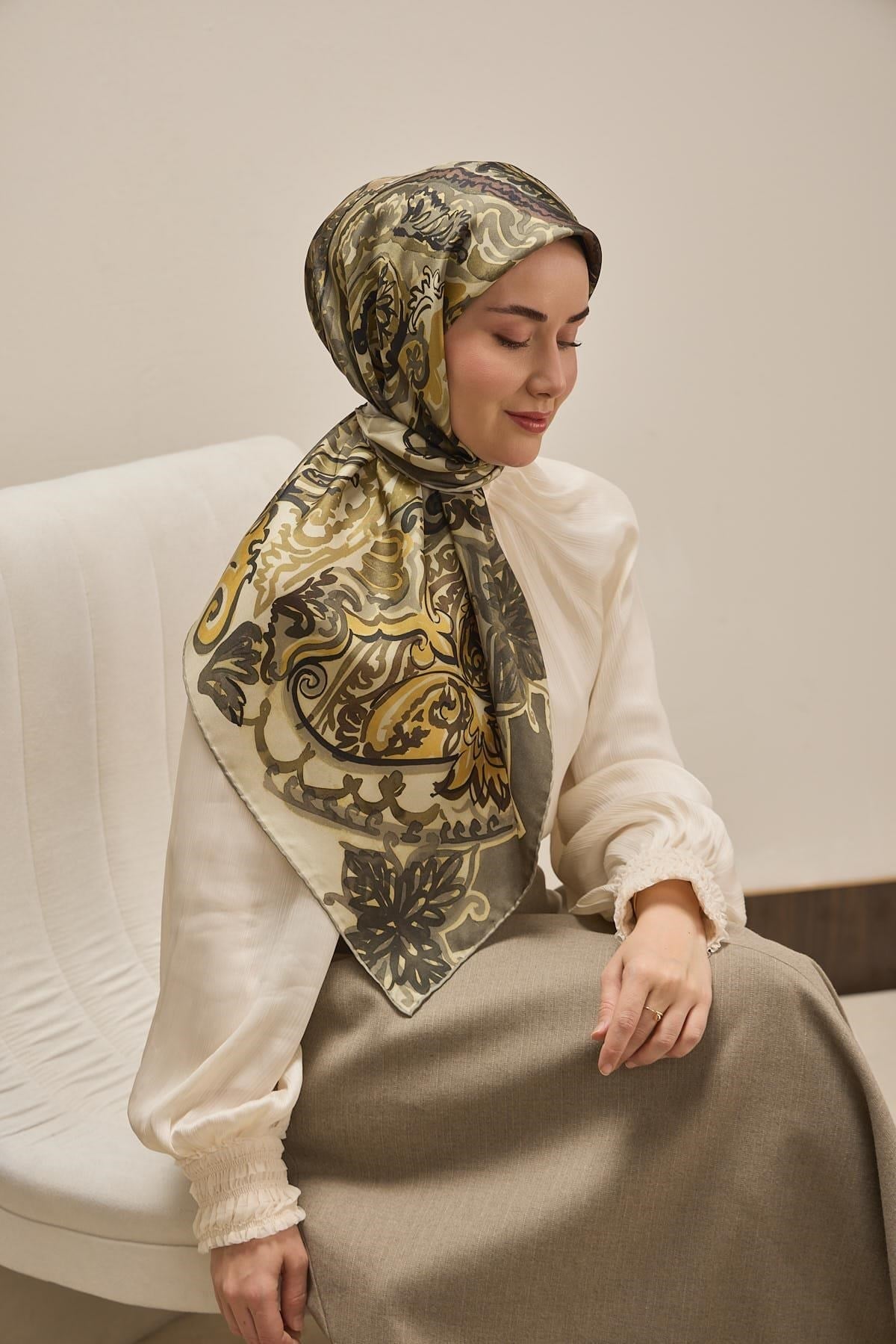 Twill İpek Eşarp Art Desen Yeşil Gri 90x90