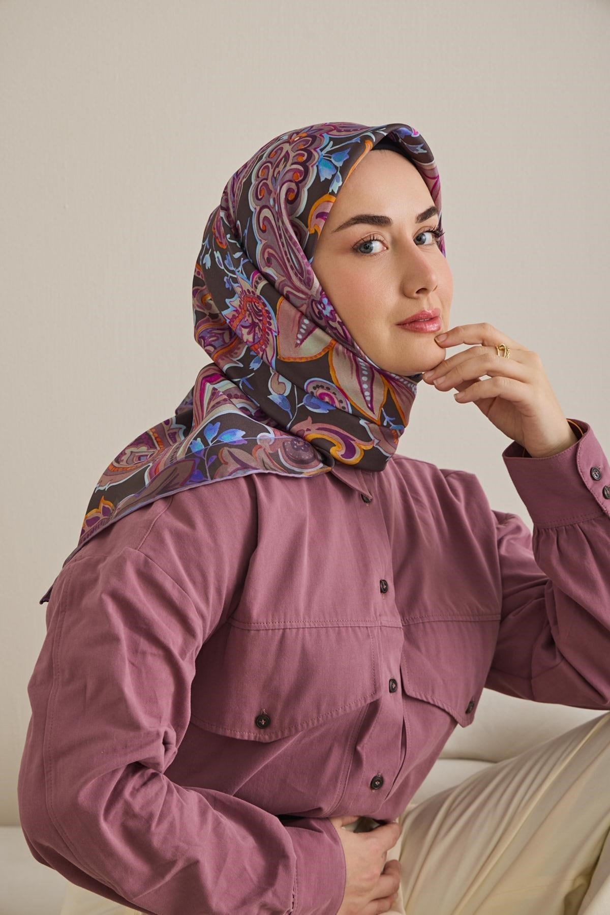 Twill İpek Eşarp Badem Motif Desen Kahverengi 90x90