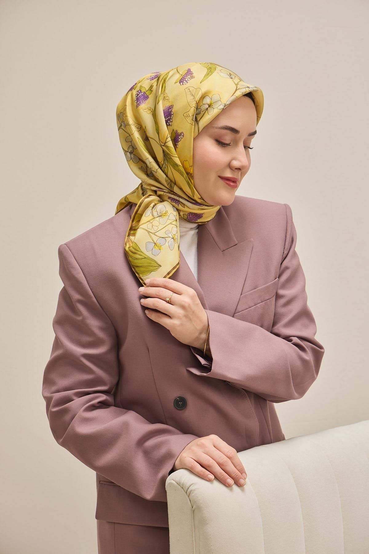 Twill İpek Eşarp Çiçek Rüyası Sarı 90x90