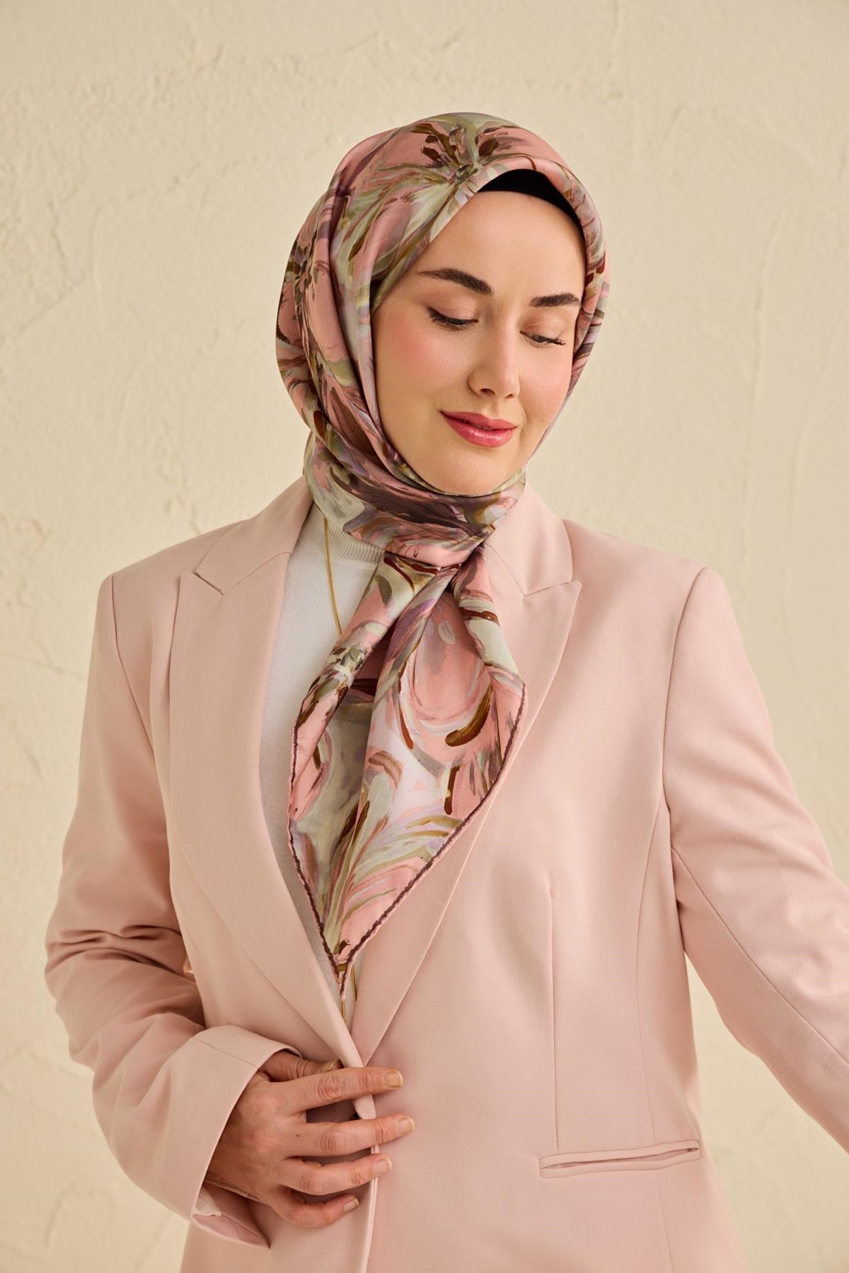 Twill İpek Eşarp Floral Art Desen Toz Pembe 90x90