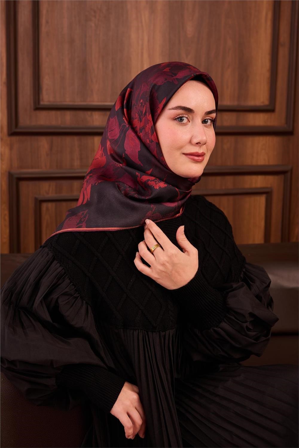 Twill İpek Eşarp Kırmızı-Siyah Çiçek Desenli Tok Duruşlu Kaymaz 90x90