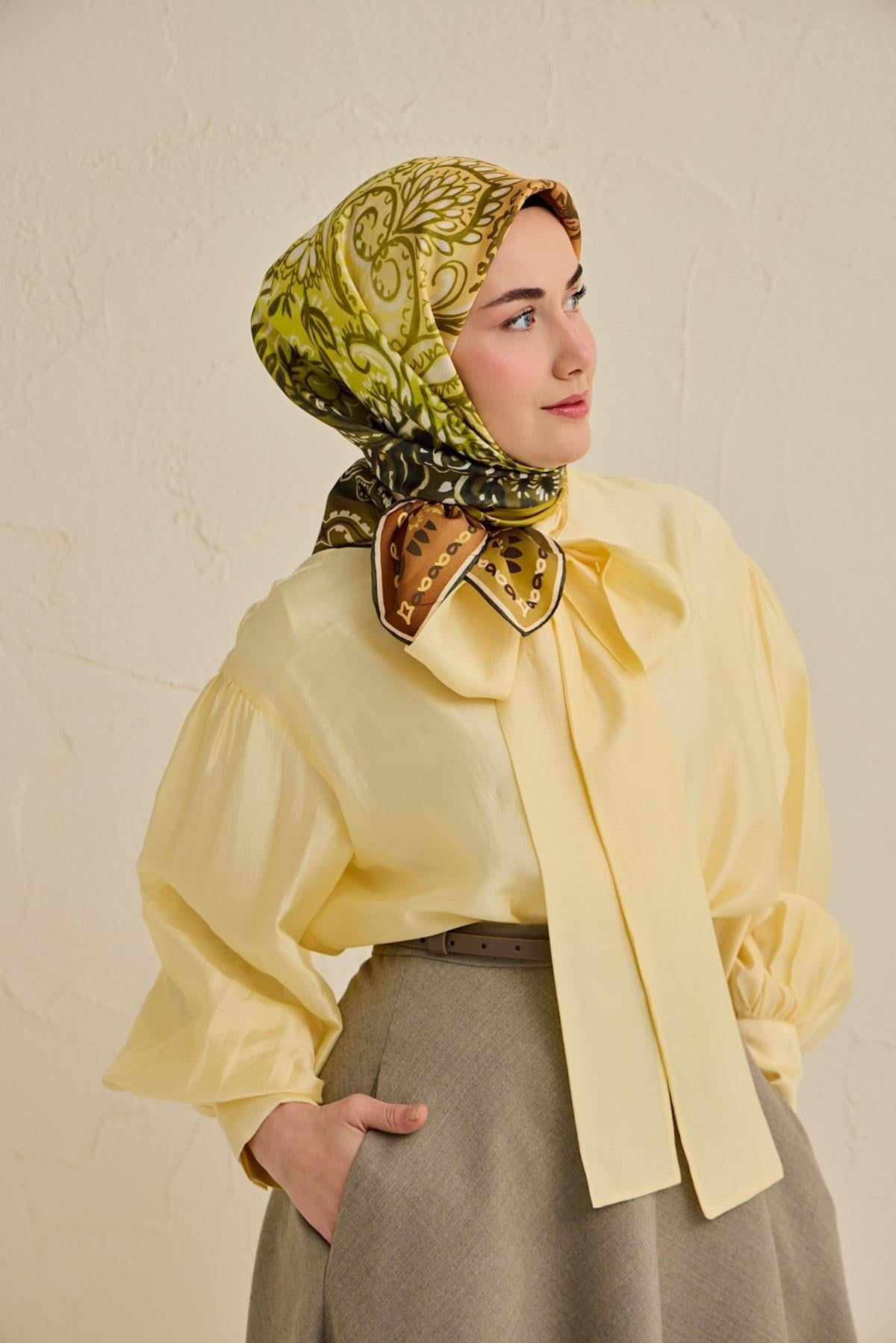 Twill İpek Eşarp Klasik Motif Sarı 90x90