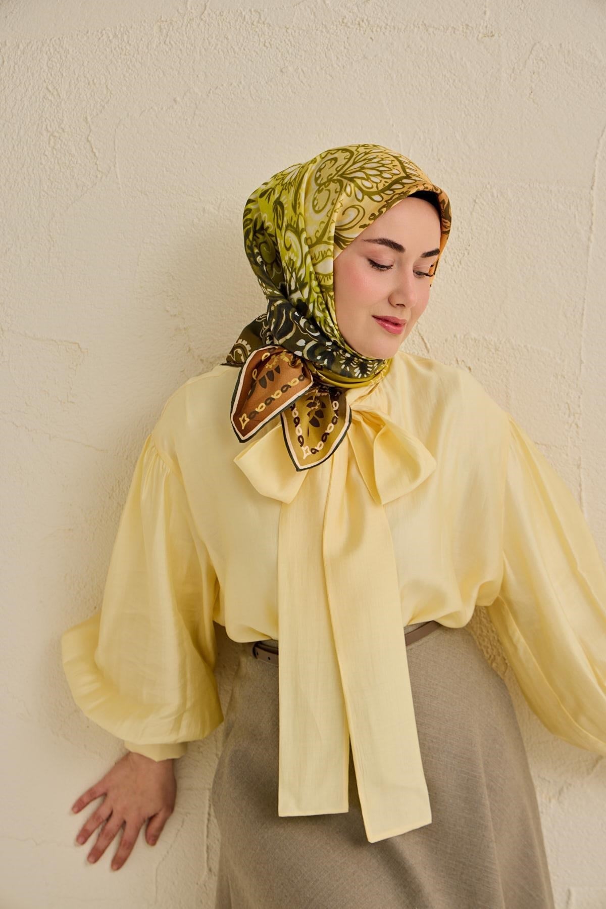 Twill İpek Eşarp Klasik Motif Sarı 90x90
