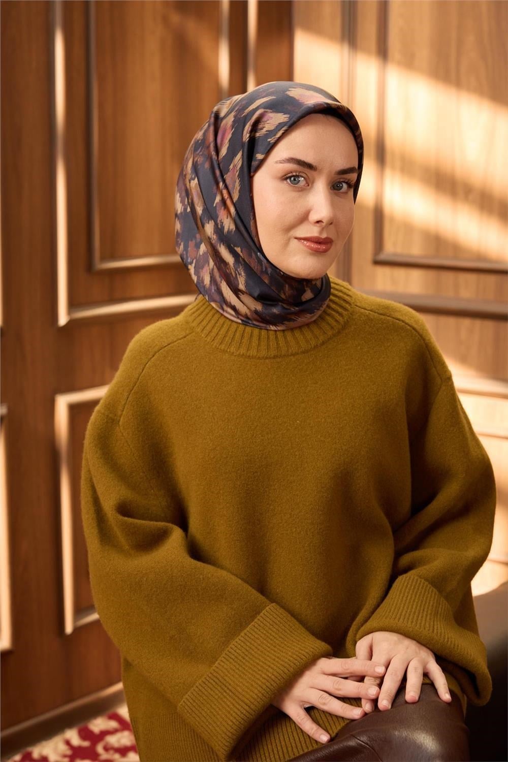 Twill İpek Eşarp Lacivert-Vizon Desenli Tok Duruşlu 90x90