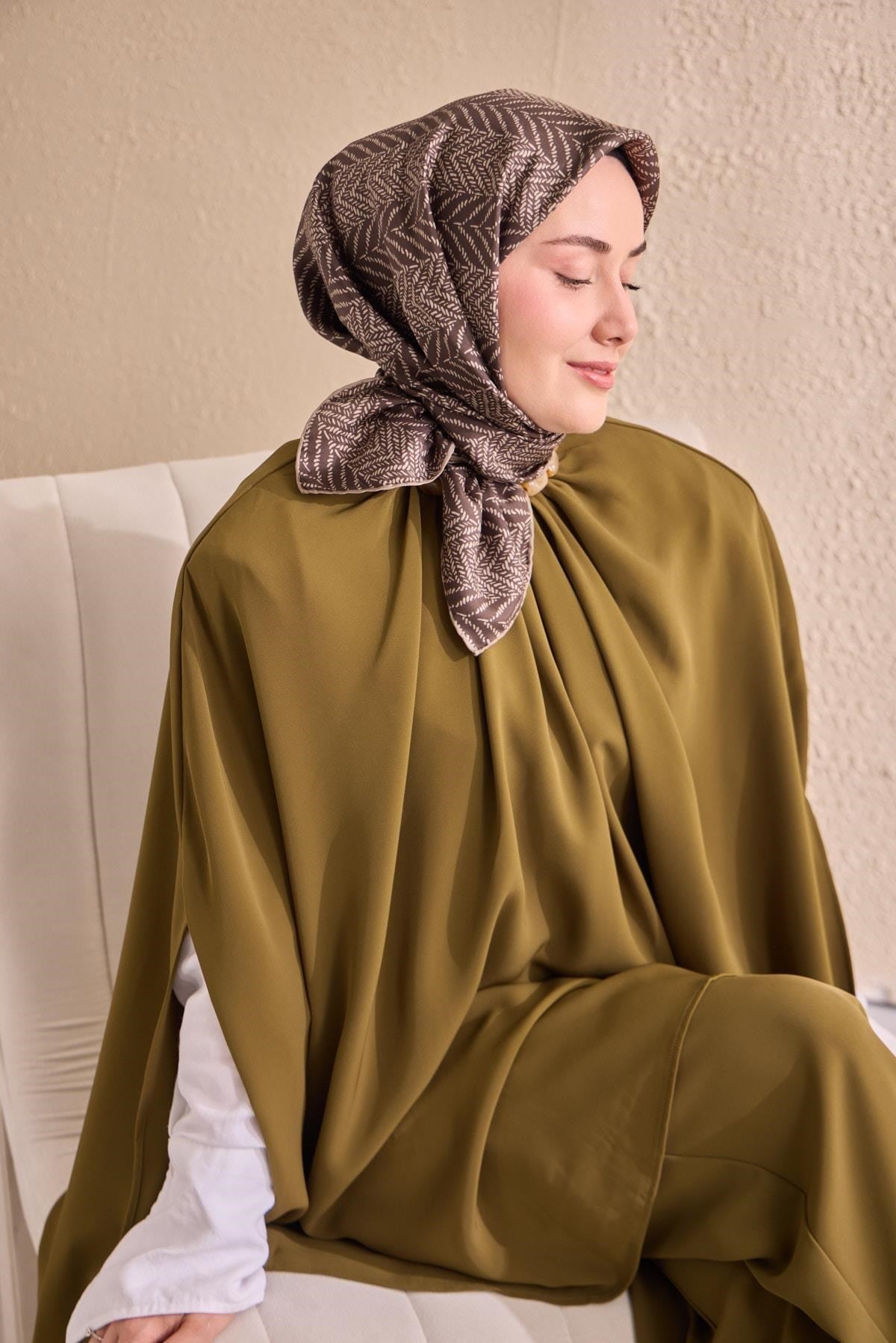 Twill İpek Eşarp Minimal Desen Acı Kahve 90x90