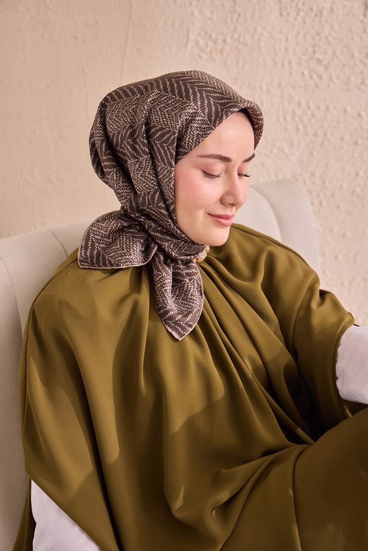 Twill İpek Eşarp Minimal Desen Acı Kahve 90x90