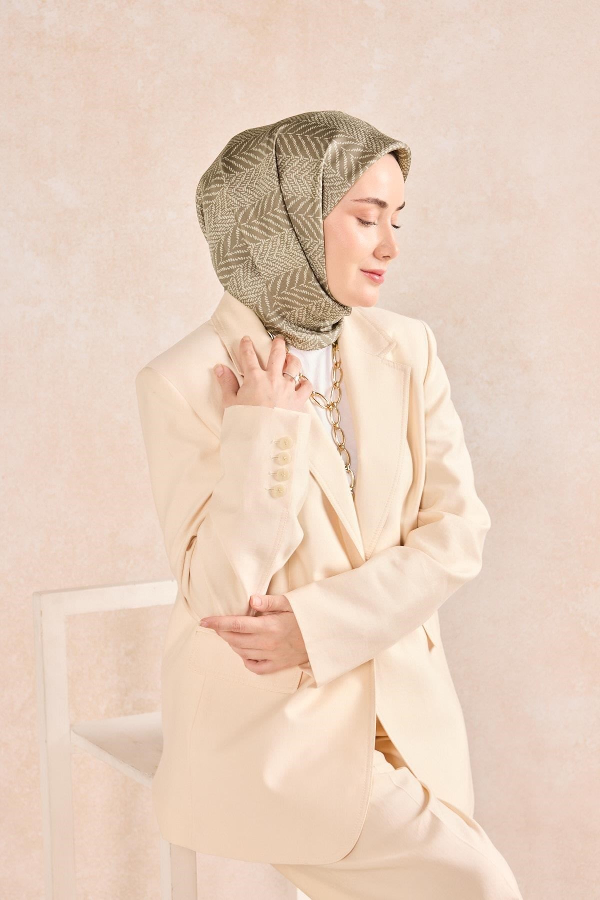 Twill İpek Eşarp Minimal Desen Koyu Vizon 90x90