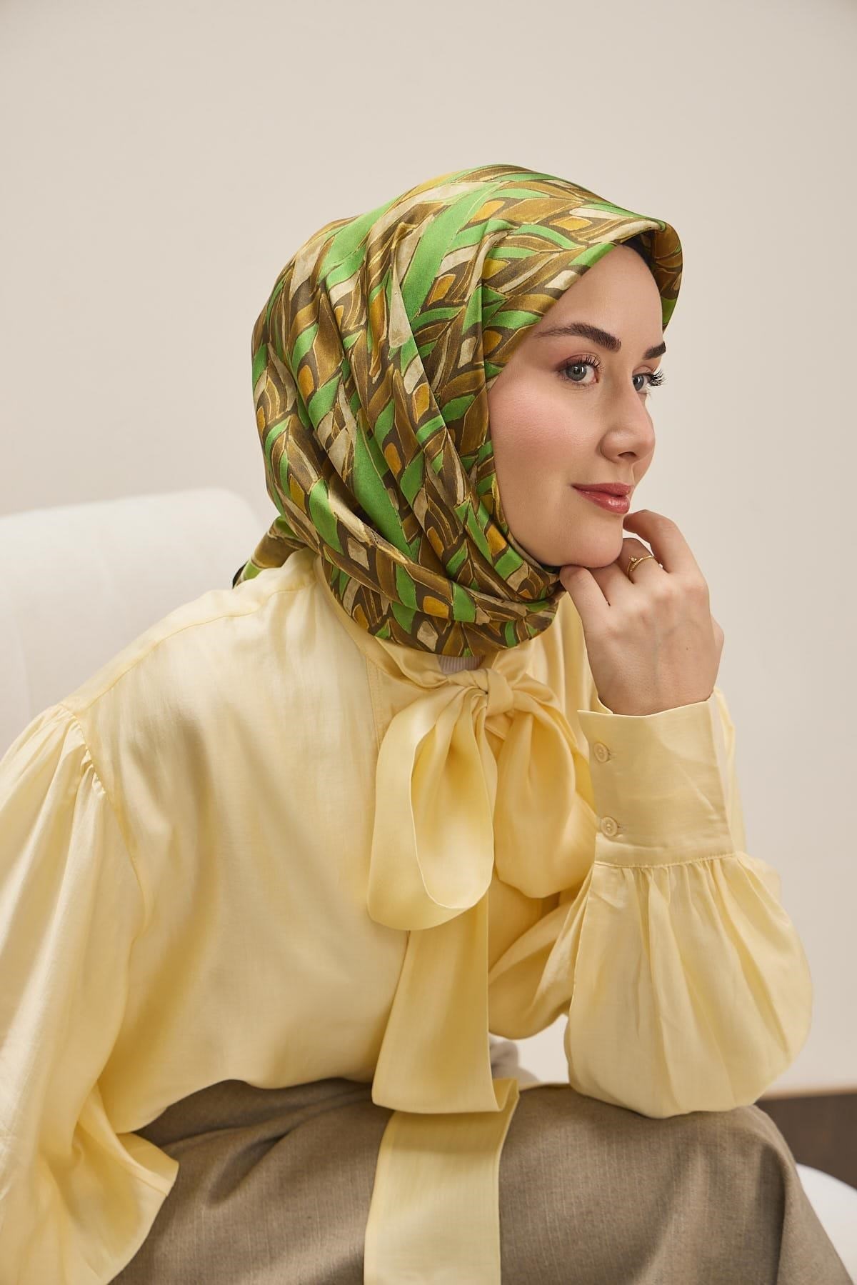 Twill İpek Eşarp Serenit Kahve Yeşil 90x90