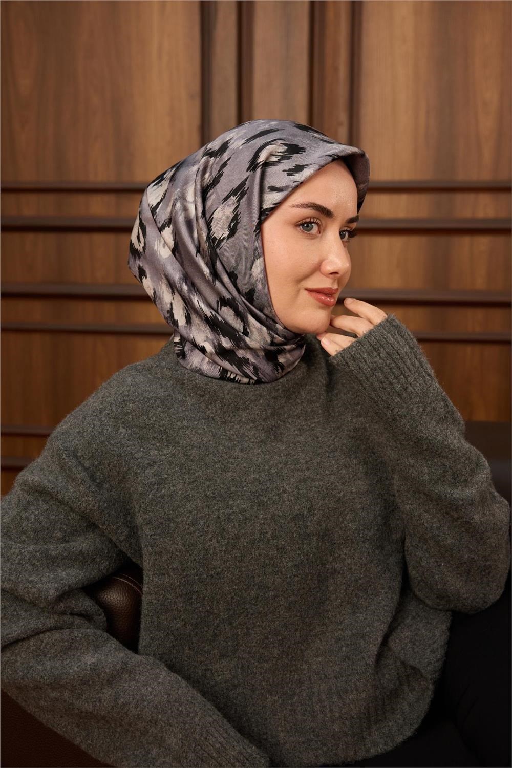 Twill İpek Eşarp Siyah-Füme Desenli Tok Duruşlu 90x90