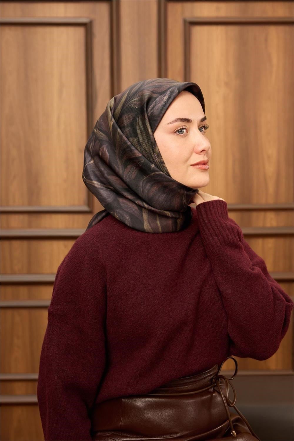 Twill İpek Eşarp Siyah-Kimyon Soyut Desenli Tok Duruşlu 90x90