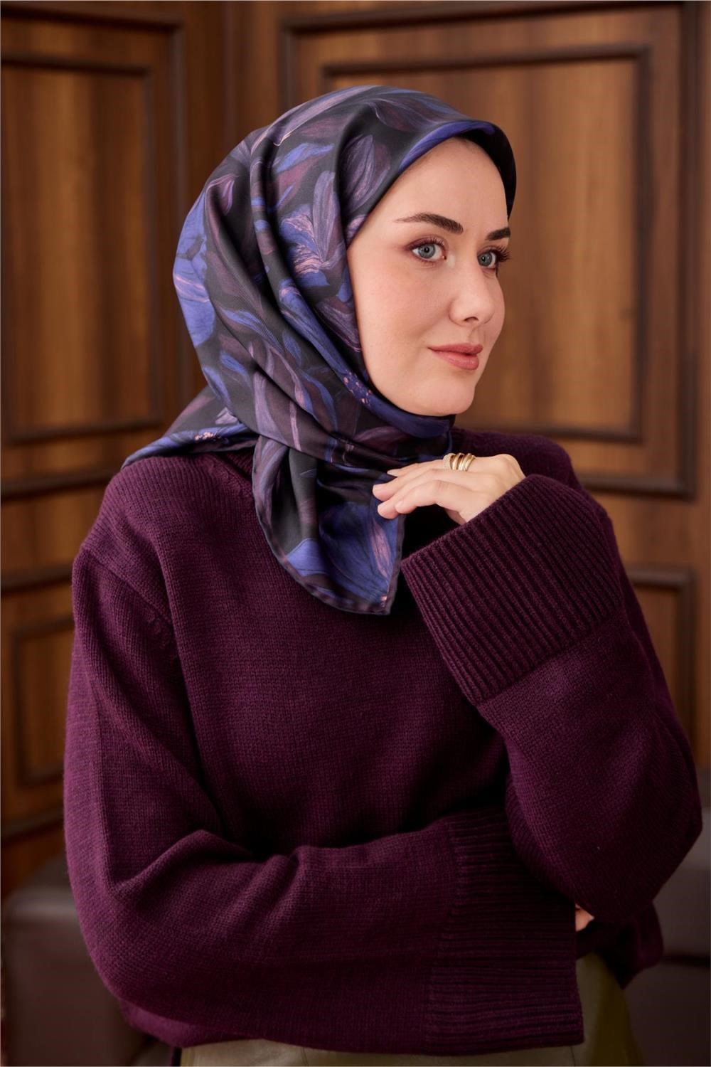 Twill İpek Eşarp Siyah-Mor Soyut Desenli Tok Duruşlu 90x90